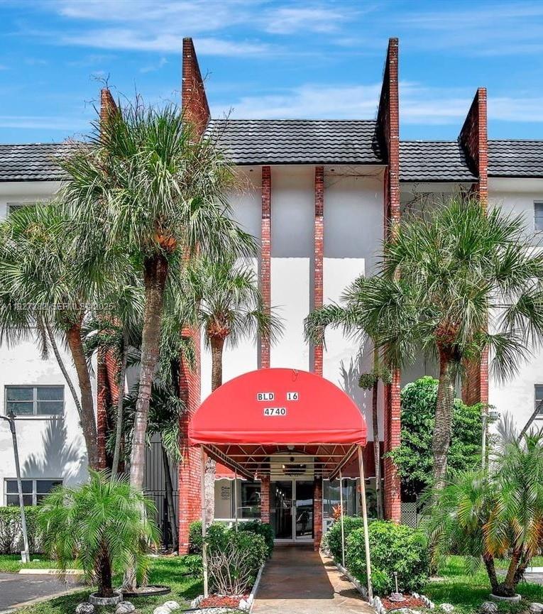 Castle Apartments 16 Cond