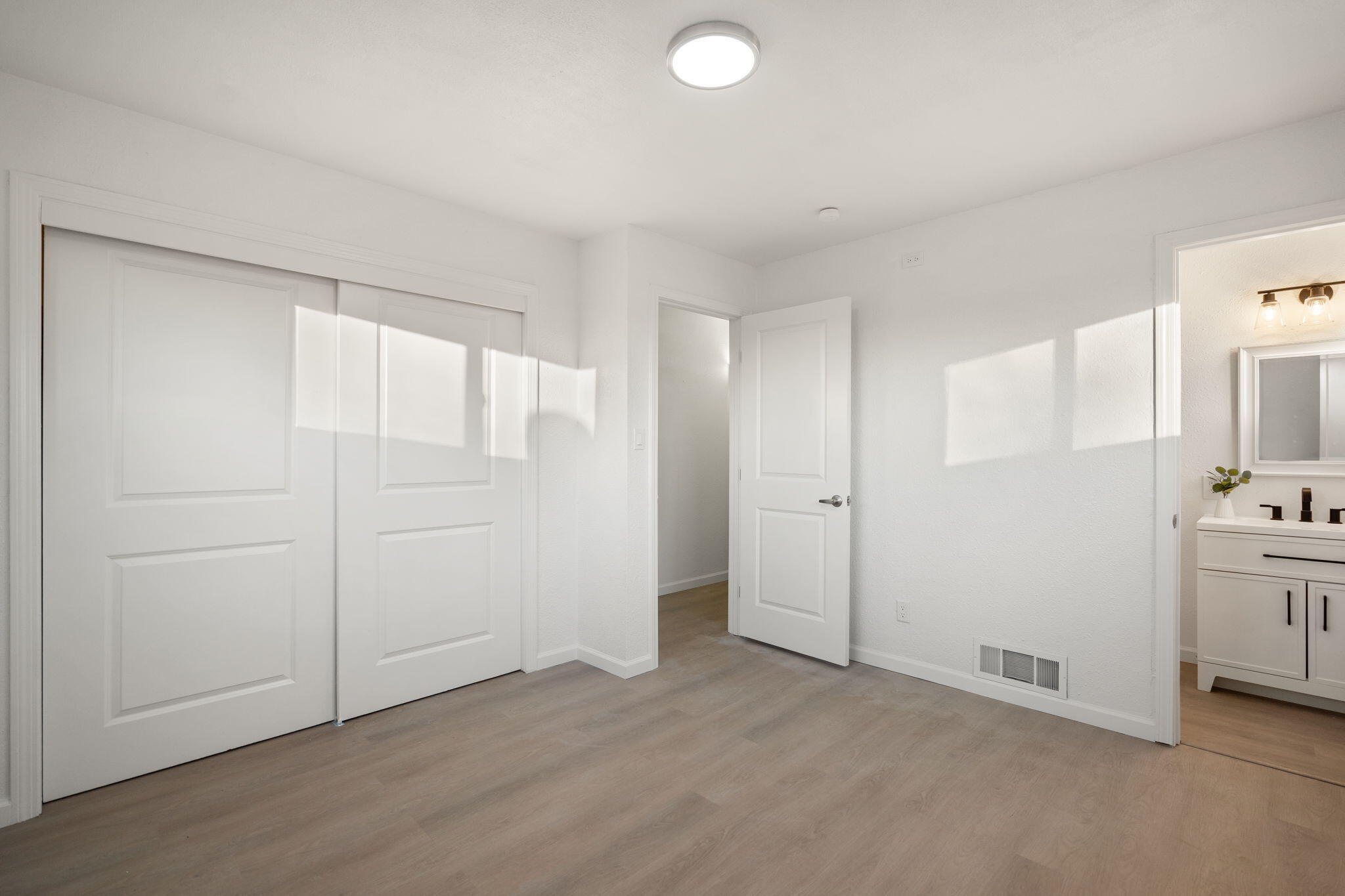 10905 WOODLAND AVENUE NE, ALBUQUERQUE, NM 87112  Photo 19