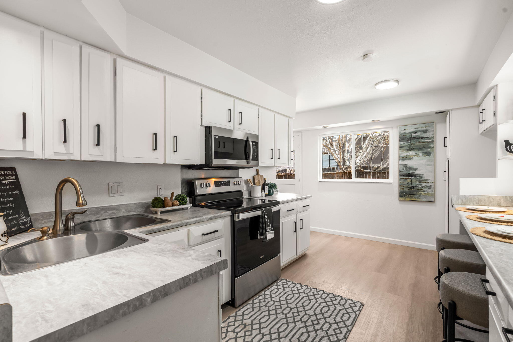 10905 WOODLAND AVENUE NE, ALBUQUERQUE, NM 87112  Photo 5