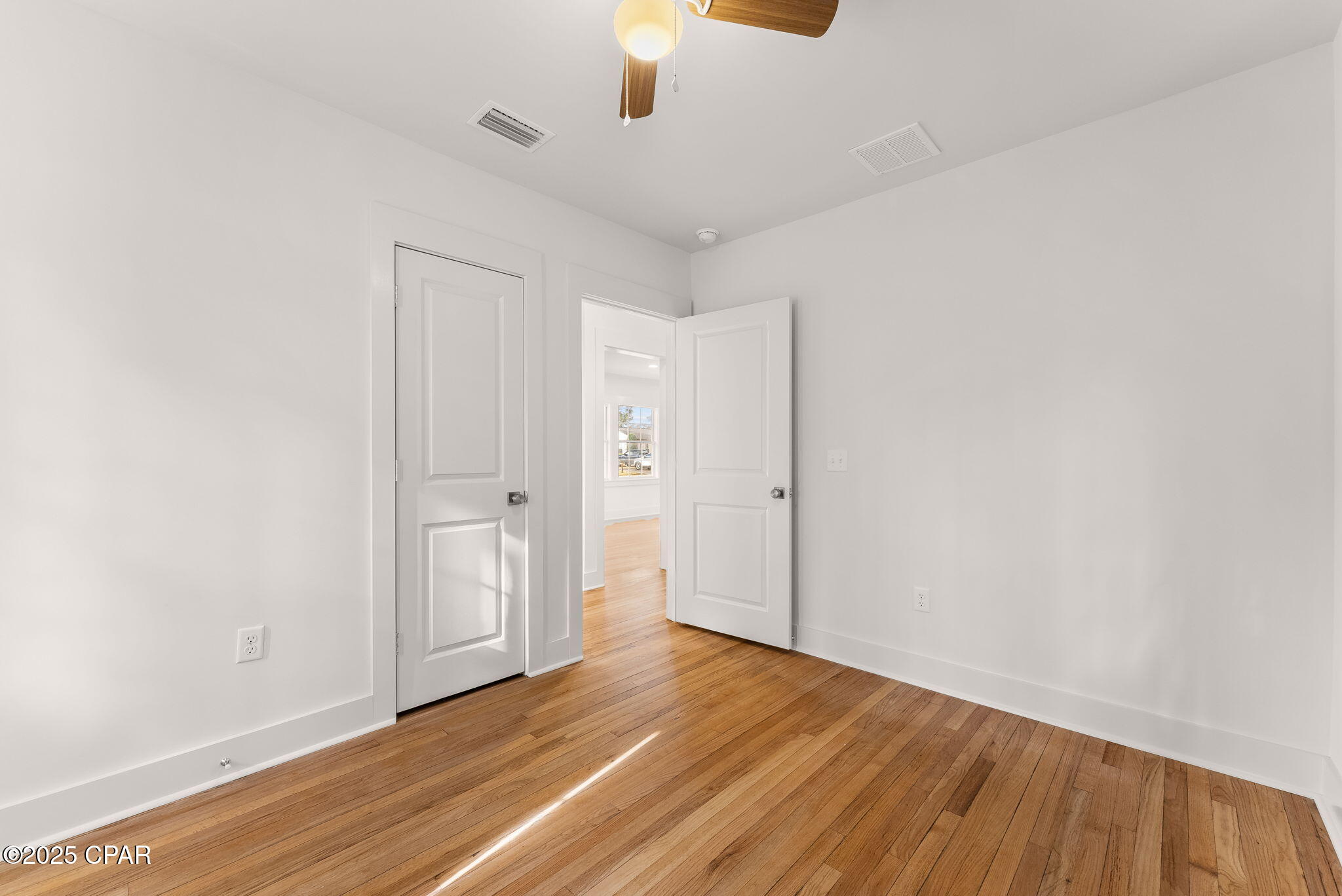 Image 17 For 324 Palo Alto Avenue