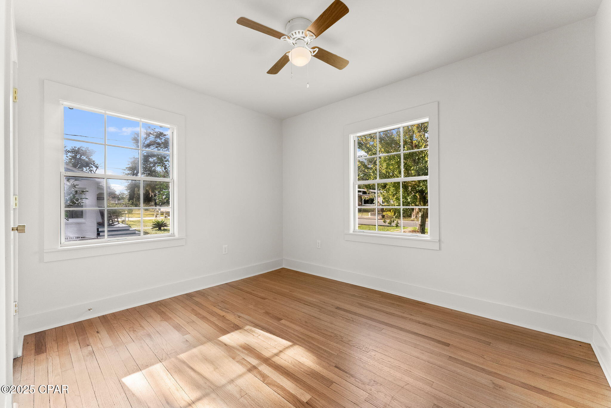 Image 21 For 324 Palo Alto Avenue