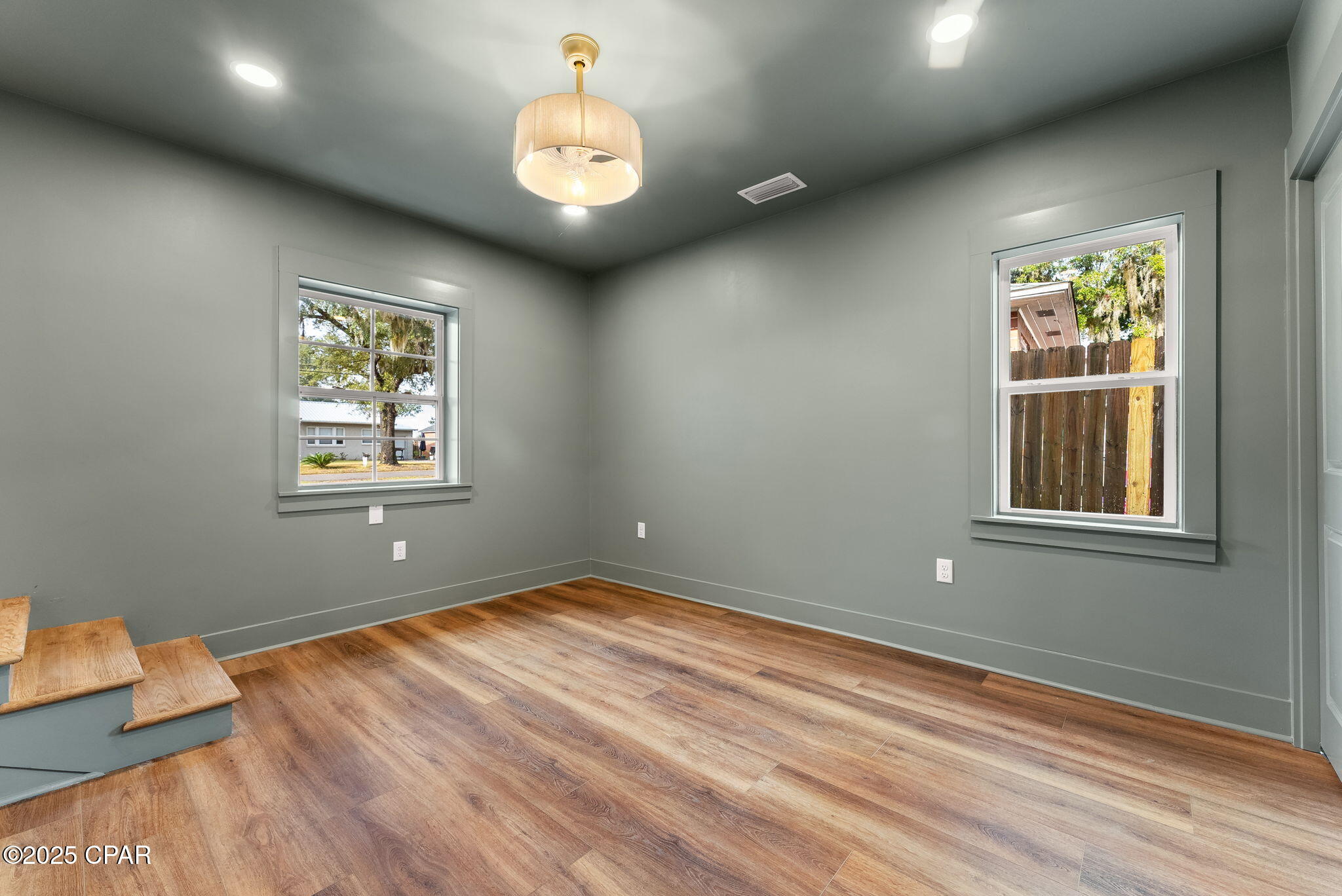 Image 24 For 324 Palo Alto Avenue