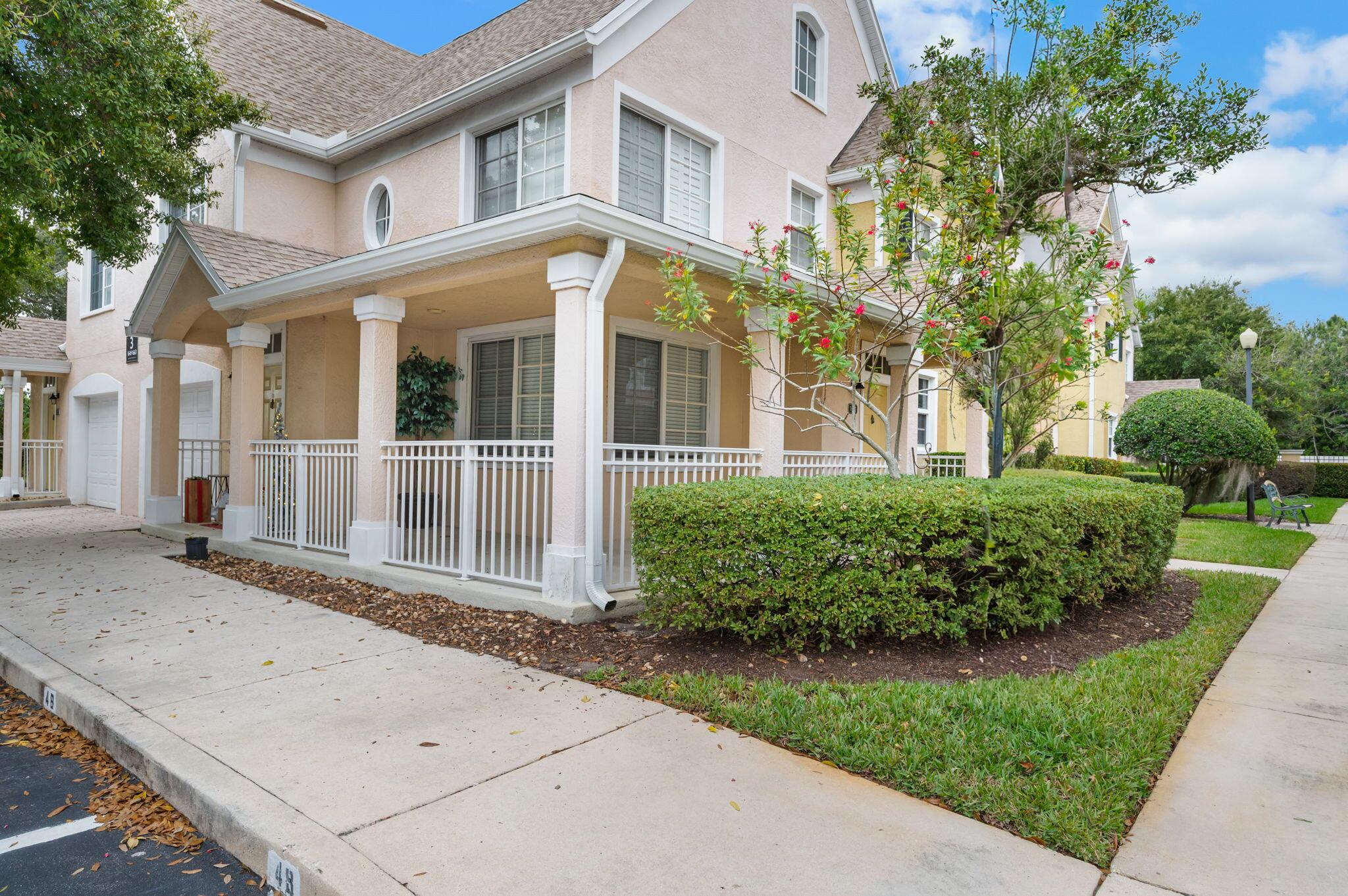 Courtyards At Willoughby