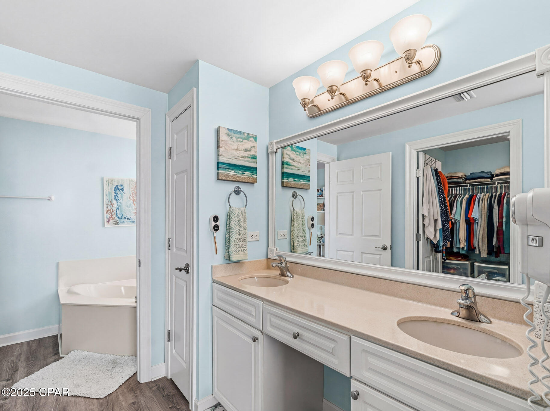 Image 7 For 9450 Thomas Drive 1401