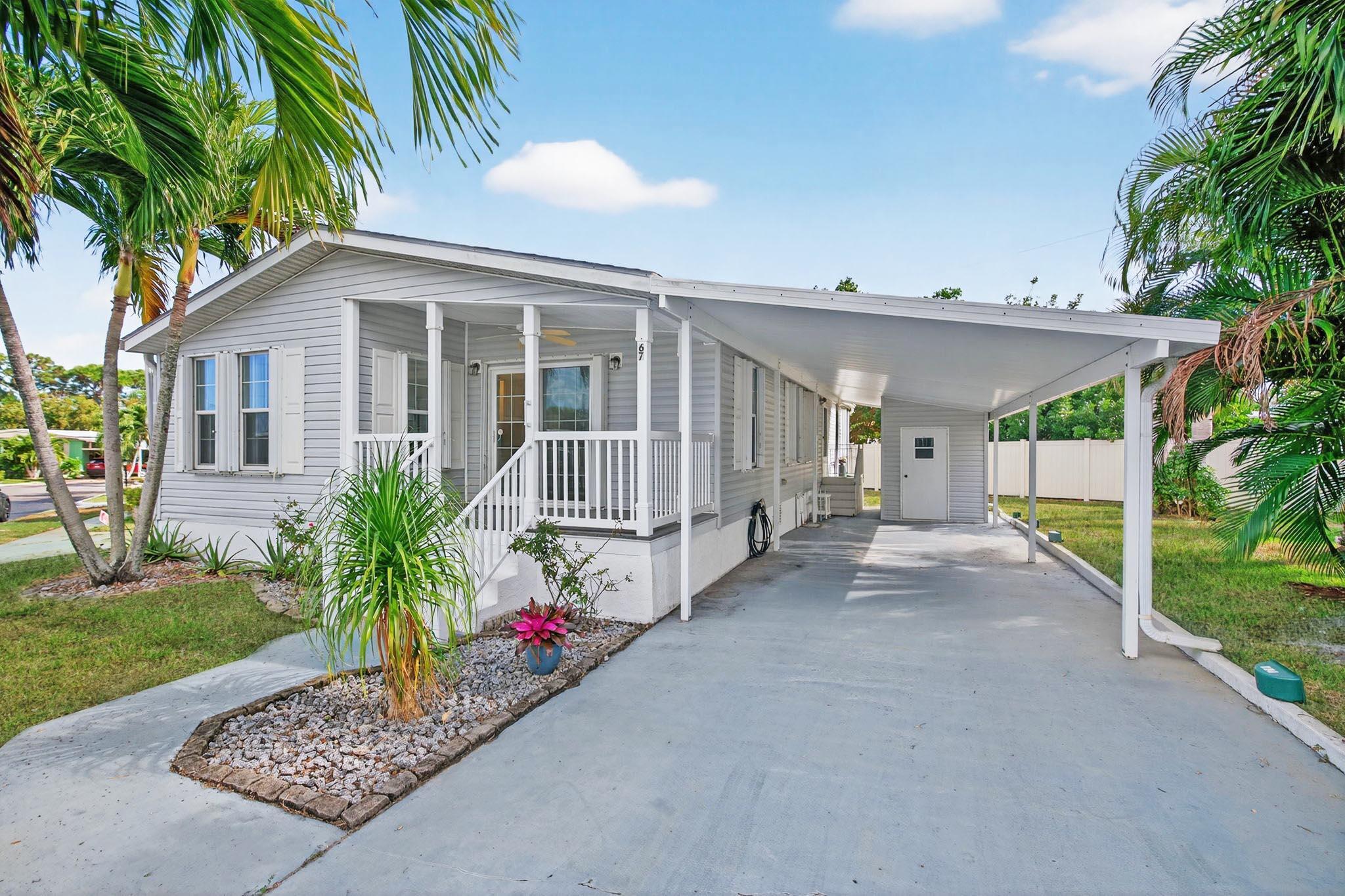 Homes for sale in Hobe Sound, FL | 11000 Se Federal Hwy #67, Hobe Sound, FL 33455 | MLS# R11147147