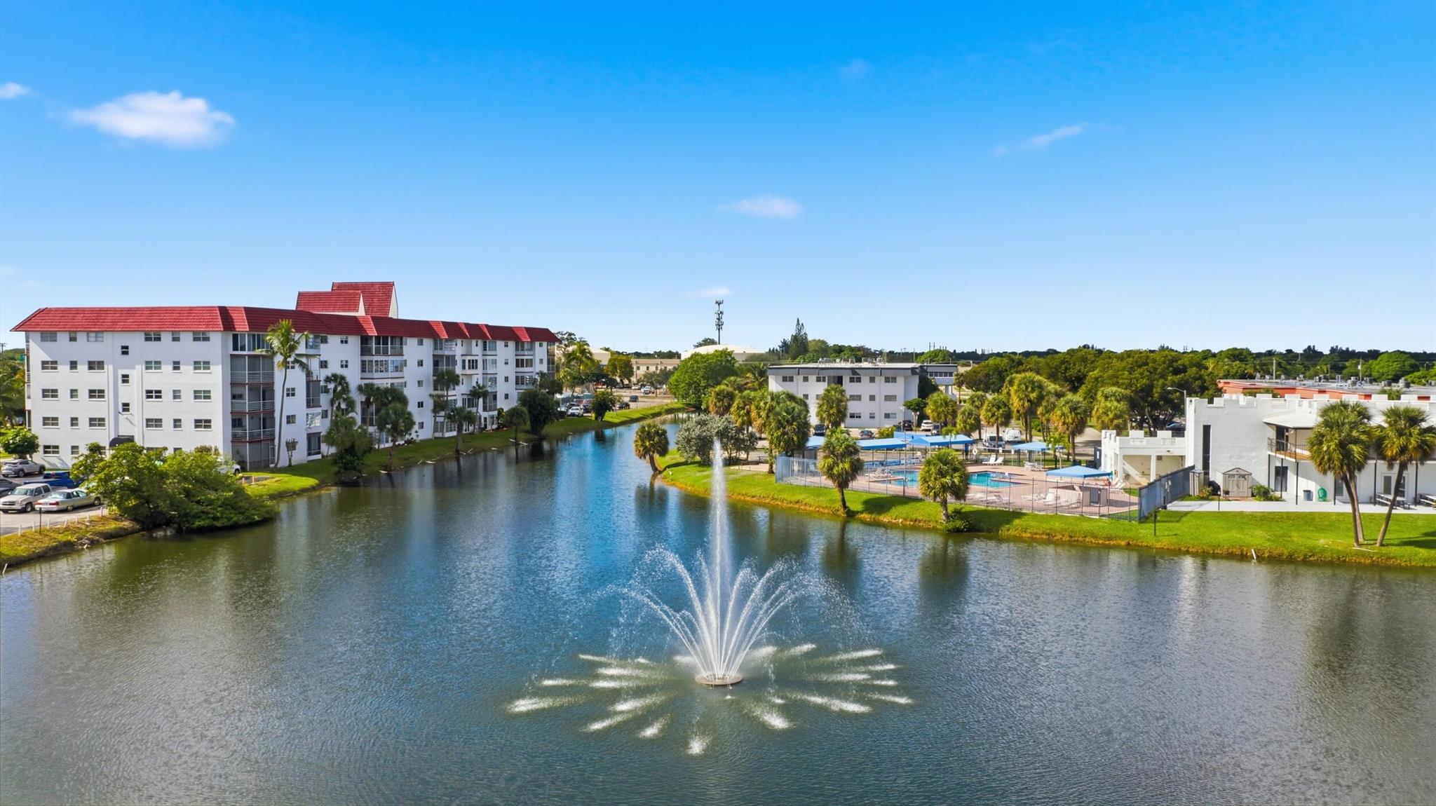 Castle Apartments 14 Cond