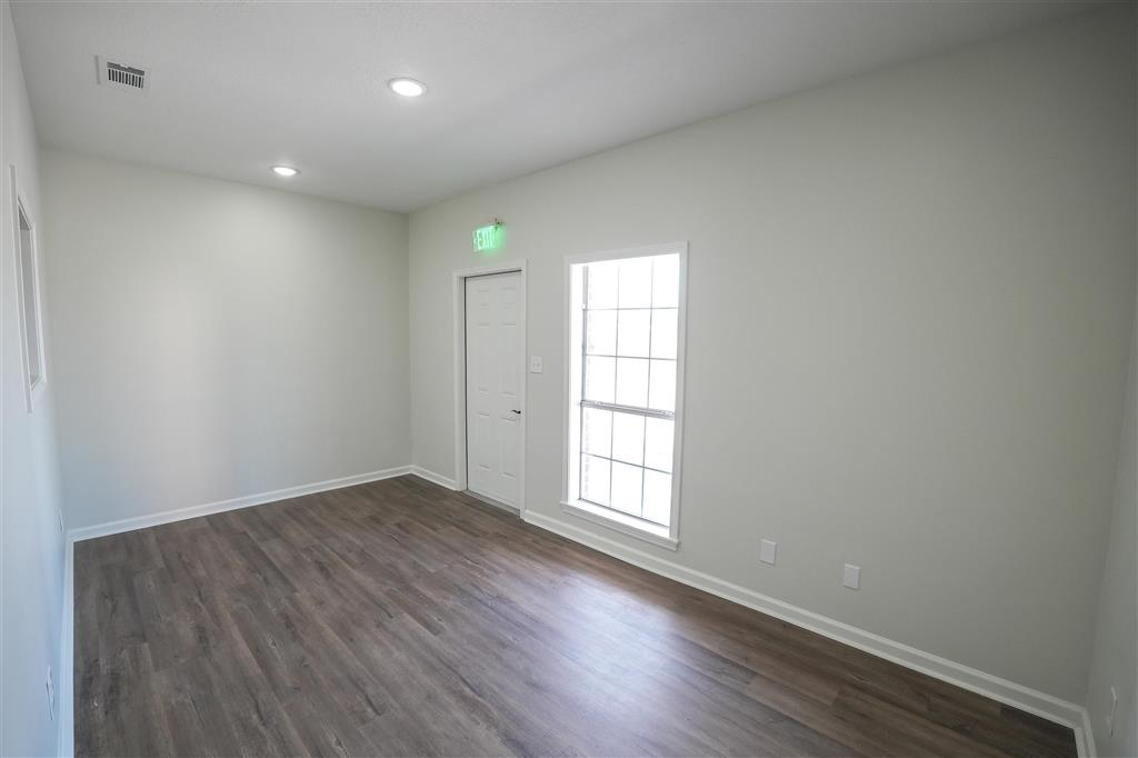 644 N Highway 171 Highway Suite B — photo 2