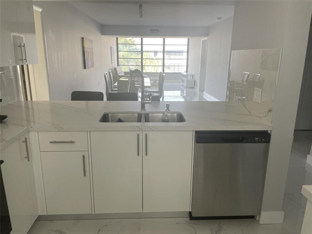 Condo 18 Of Whitehall Con