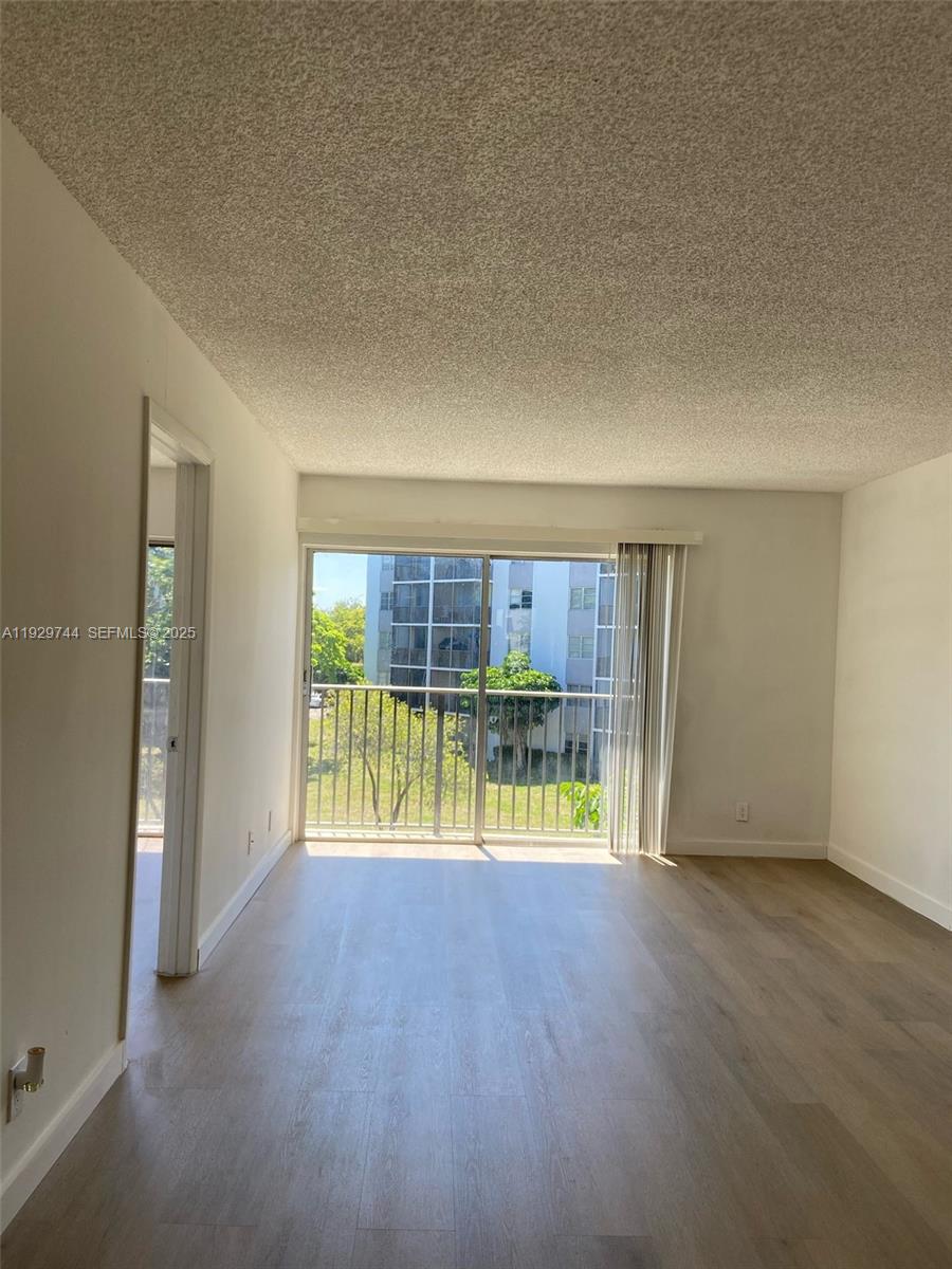 Lakeshore At University P