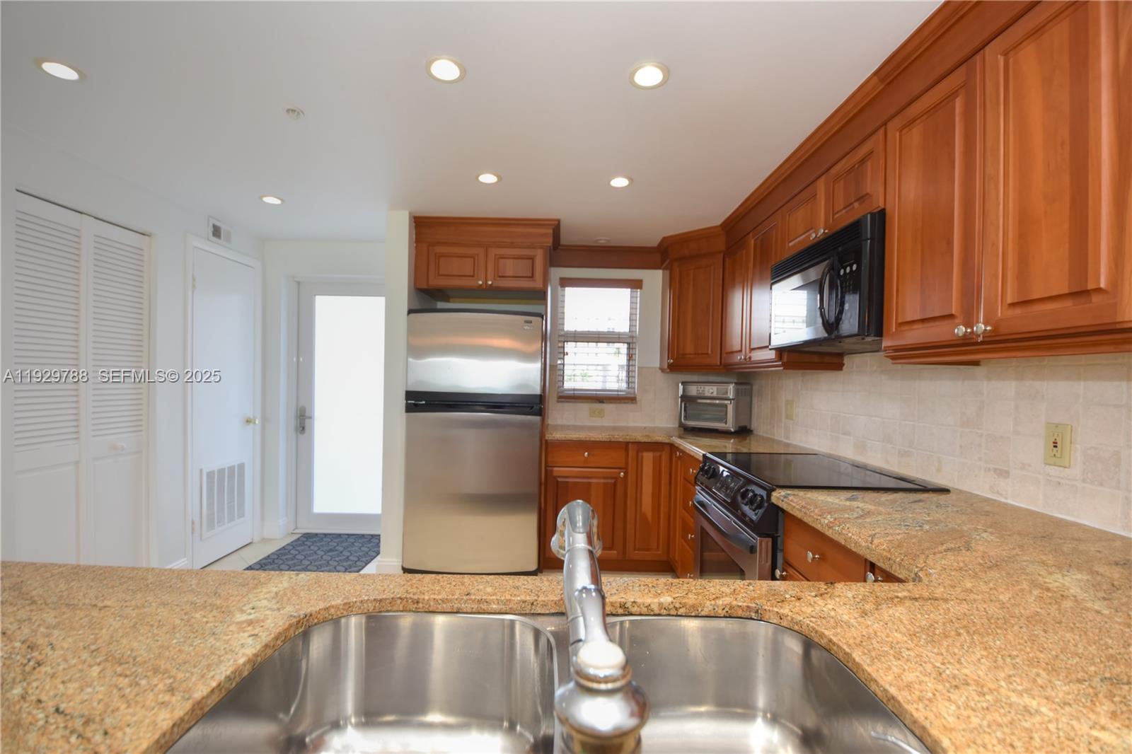 Homes for sale in Highland Beach, FL | 3101 S Ocean Blvd #118, Highland Beach, FL 33487 | MLS# A11929788