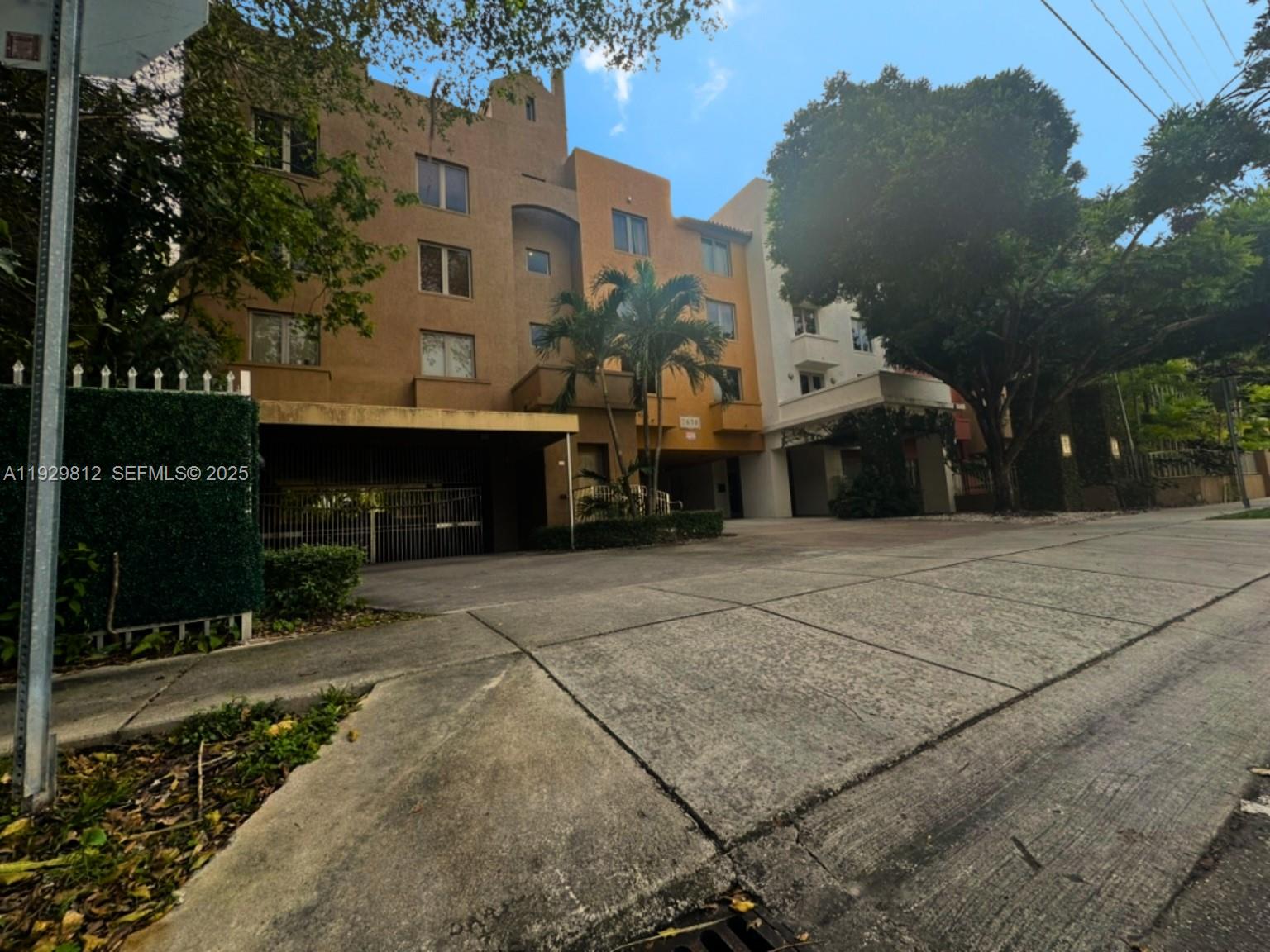 Dixie Grove Residences Co