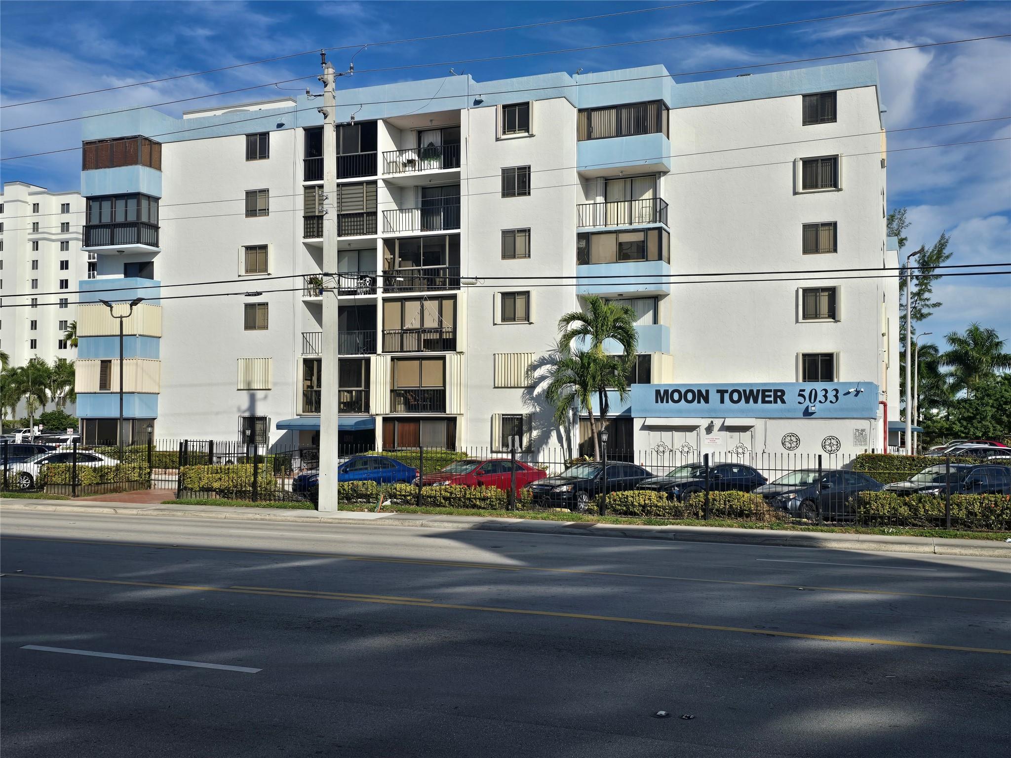 Moon Tower Condominium