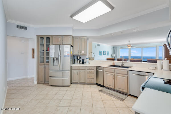 Image 14 For 8601 Surf Drive 11w