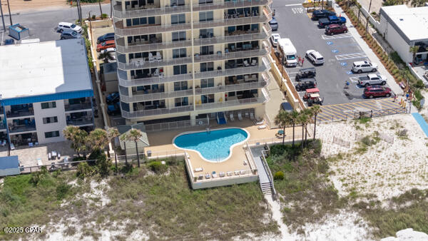 Image 30 For 8601 Surf Drive 11w