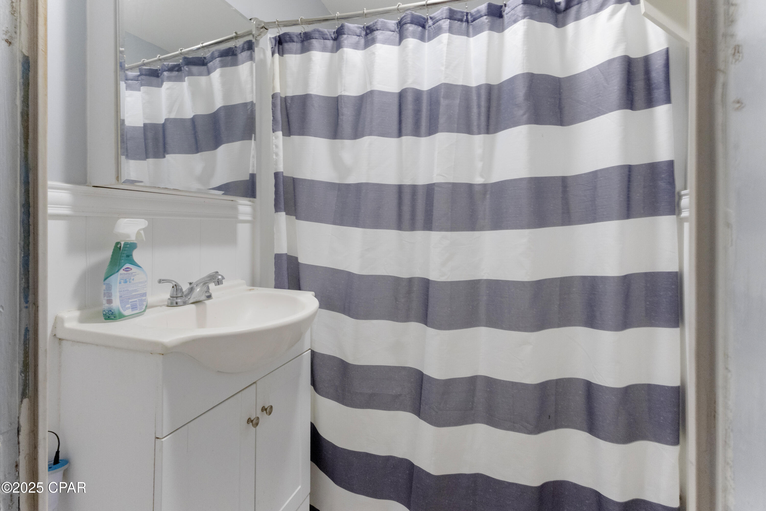 Image 12 For 209 North Avenue