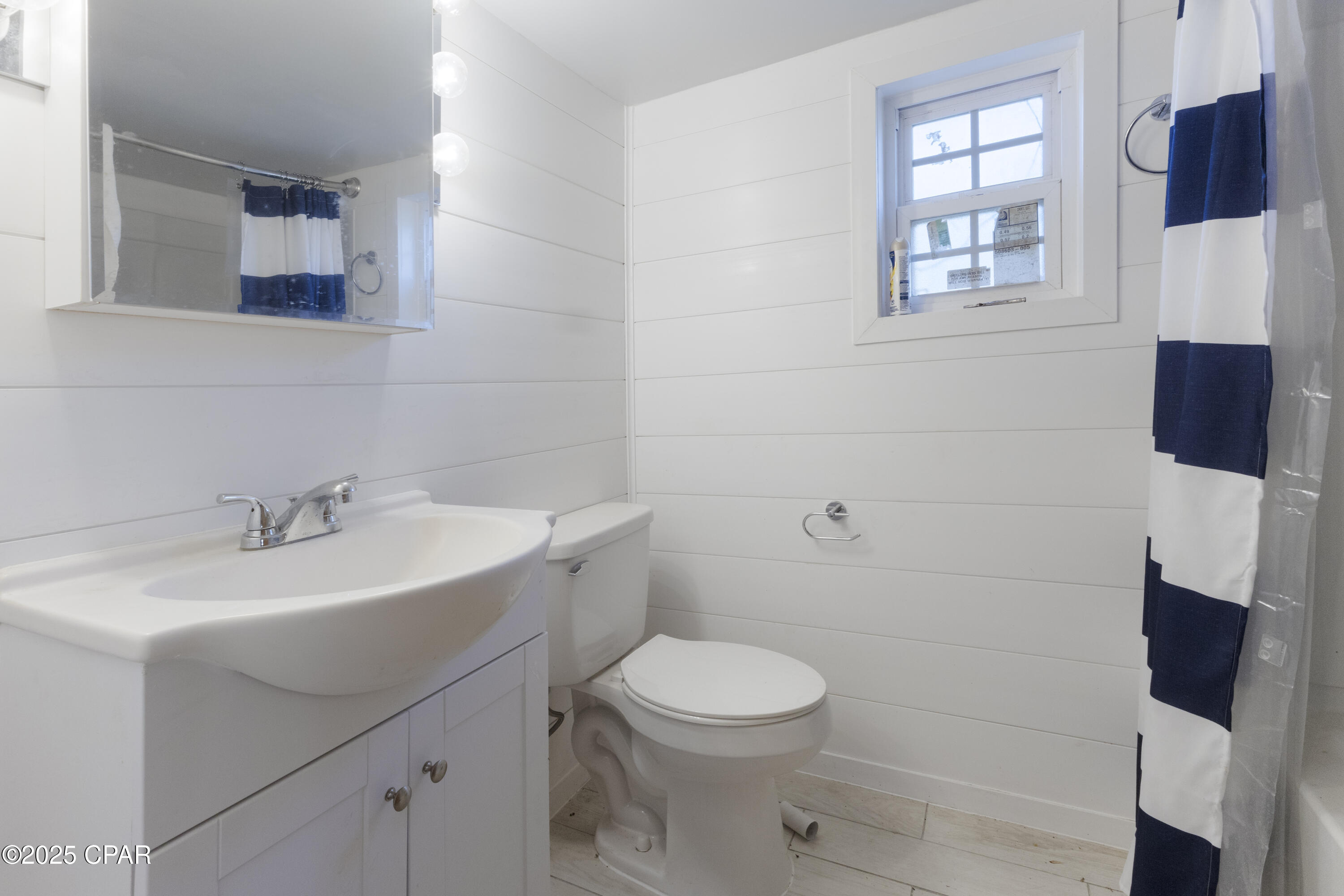 Image 18 For 209 North Avenue