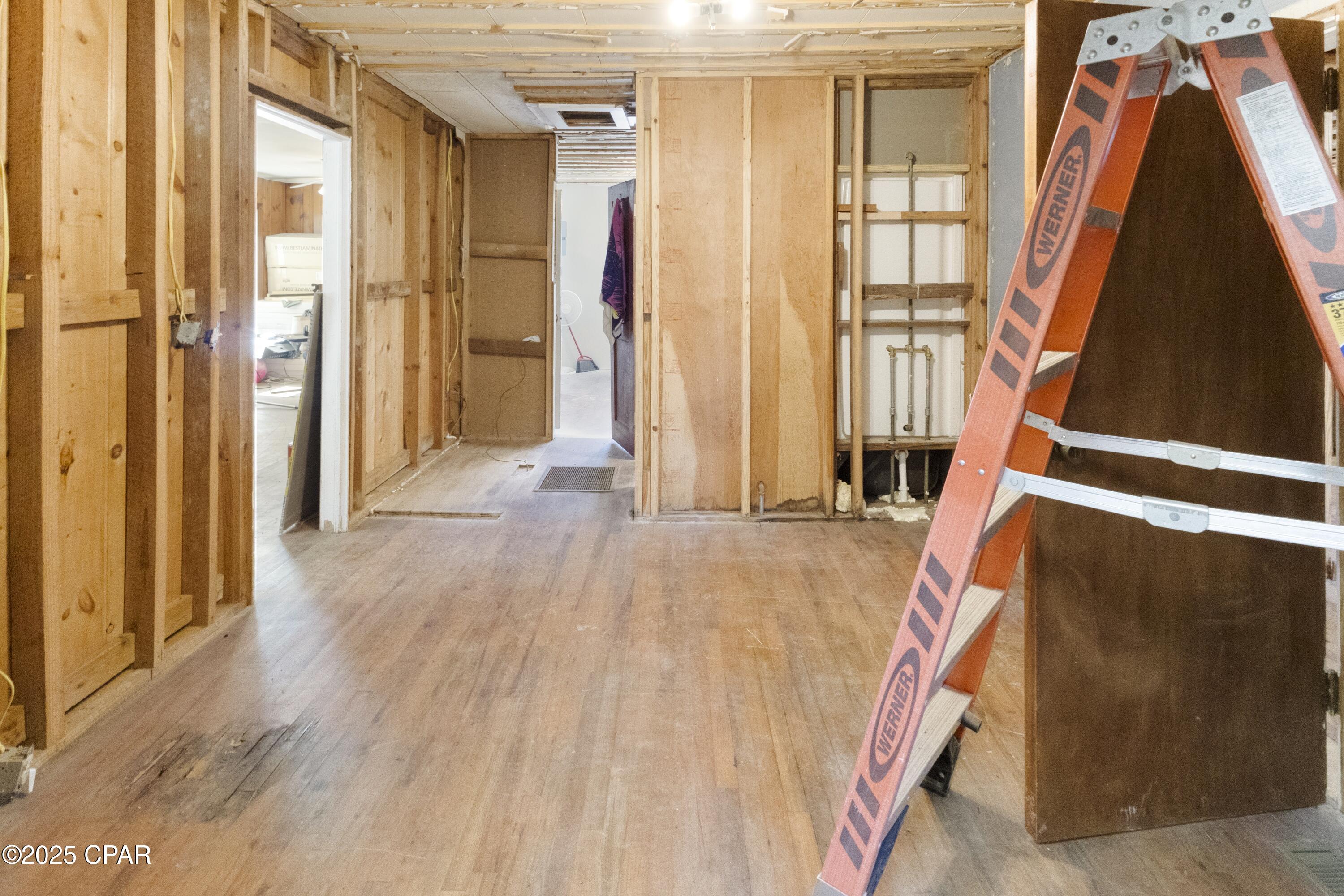 Image 8 For 209 North Avenue