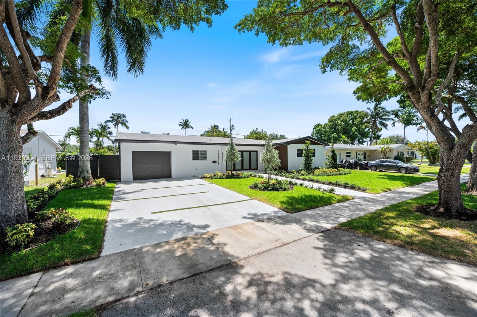 Skylake Manors