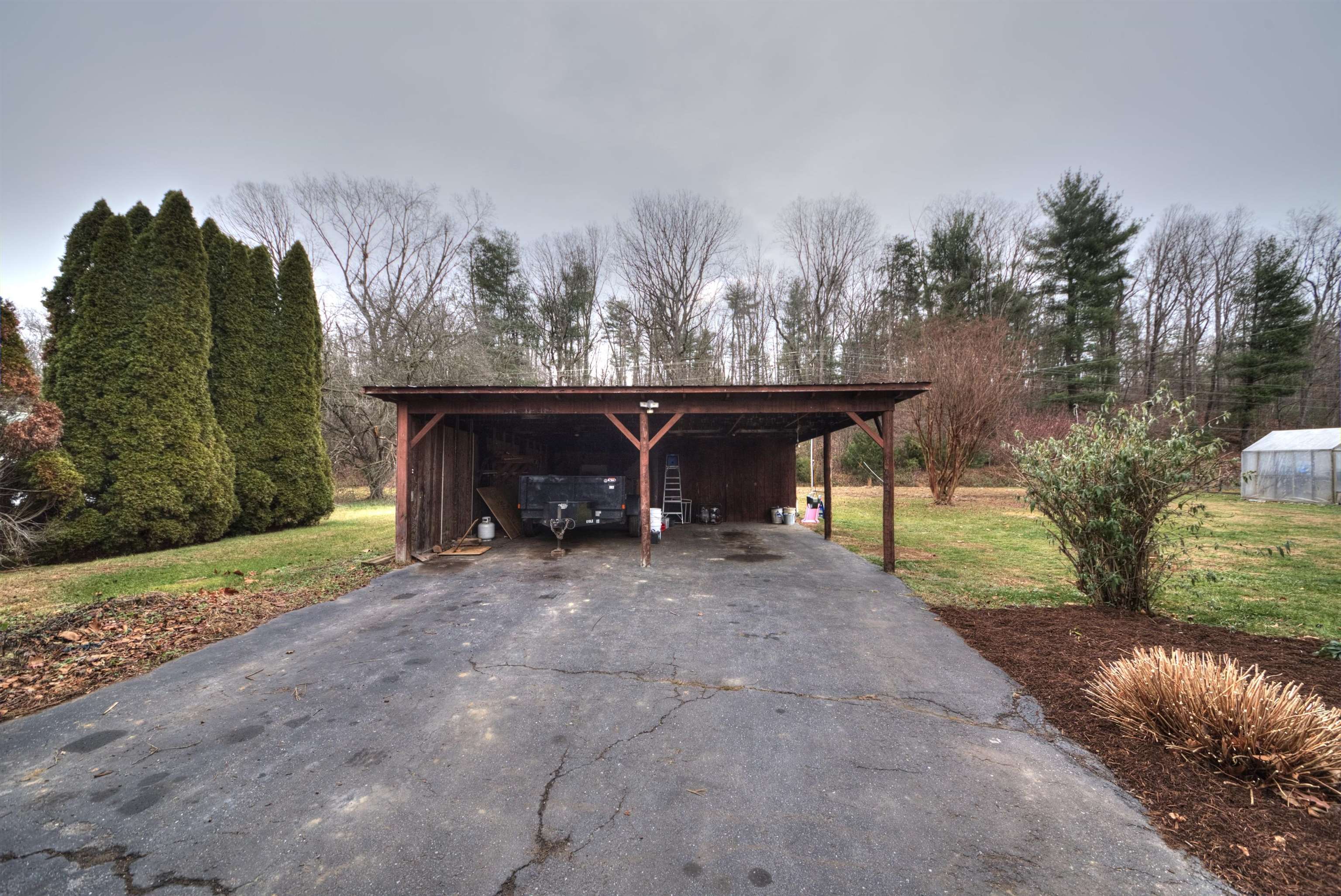 7011 South East Side Hwy