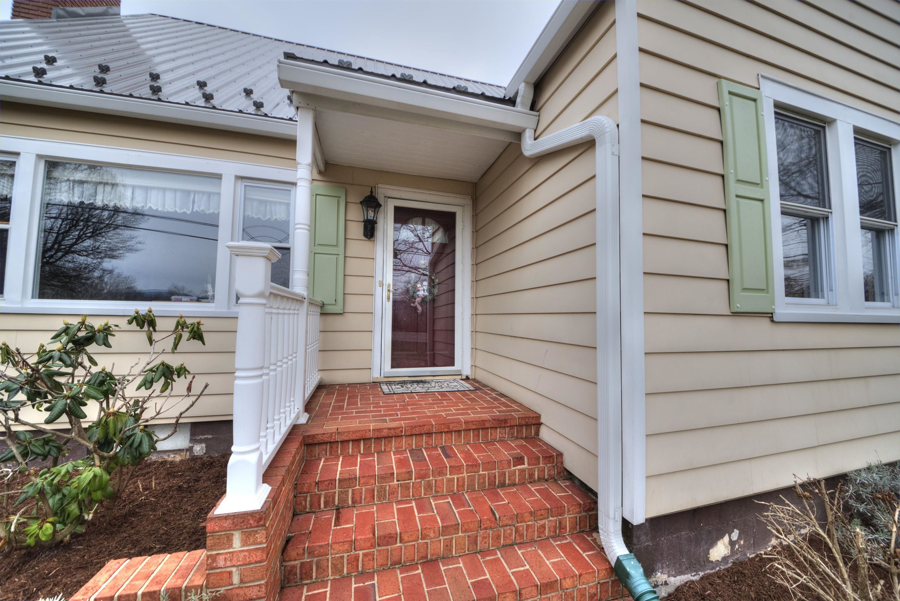 7011 South East Side Hwy