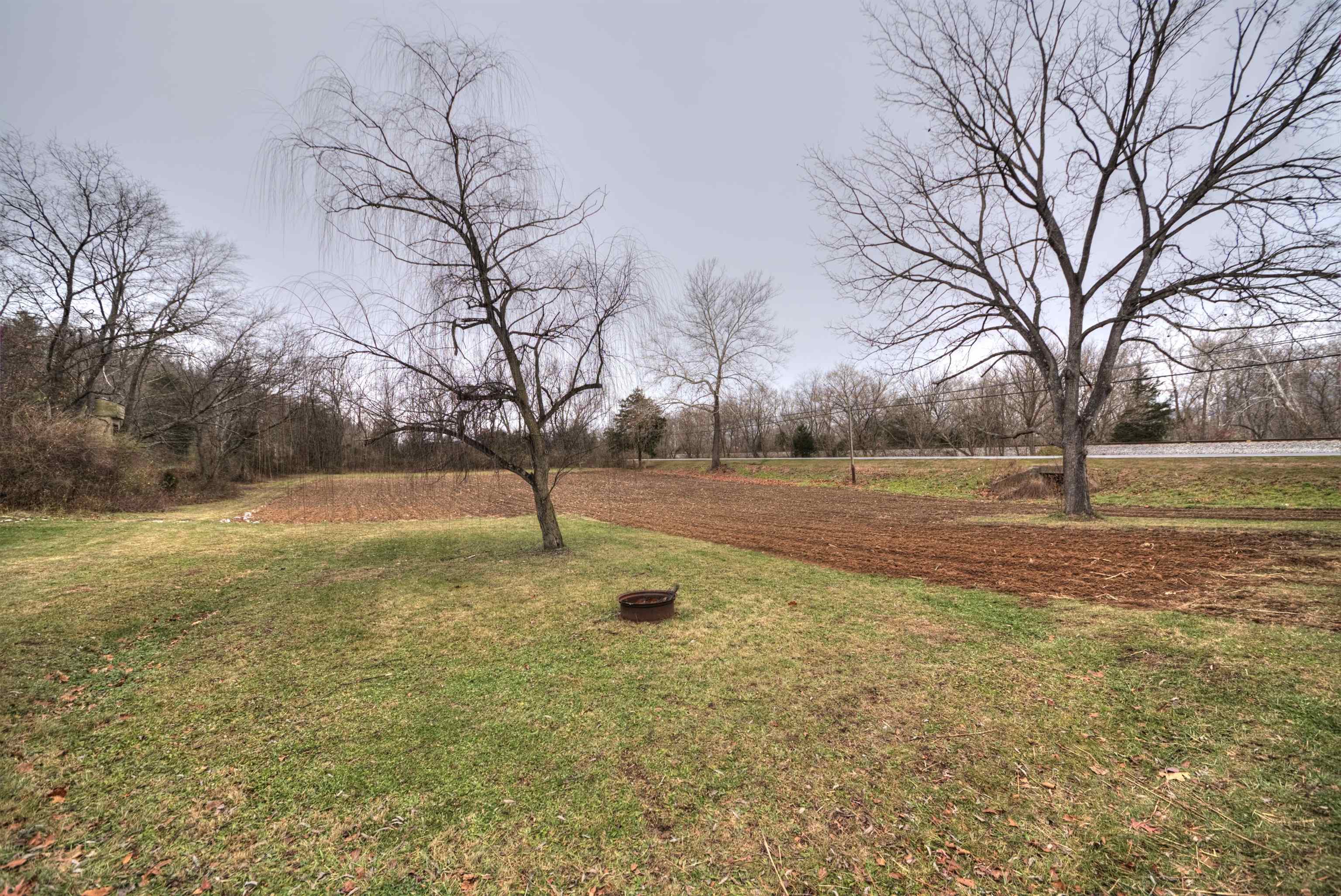 7011 South East Side Hwy