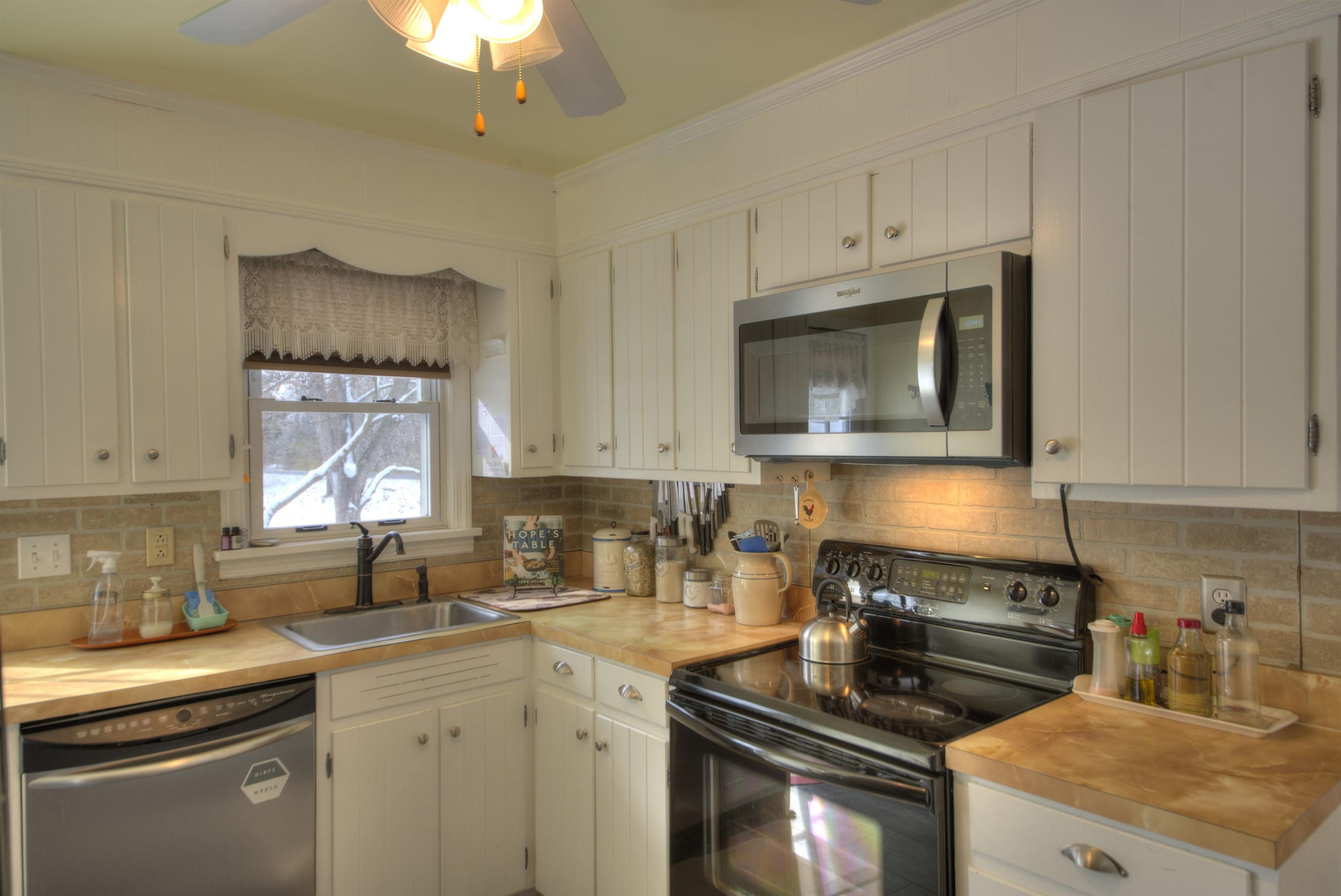 7011 South East Side Hwy