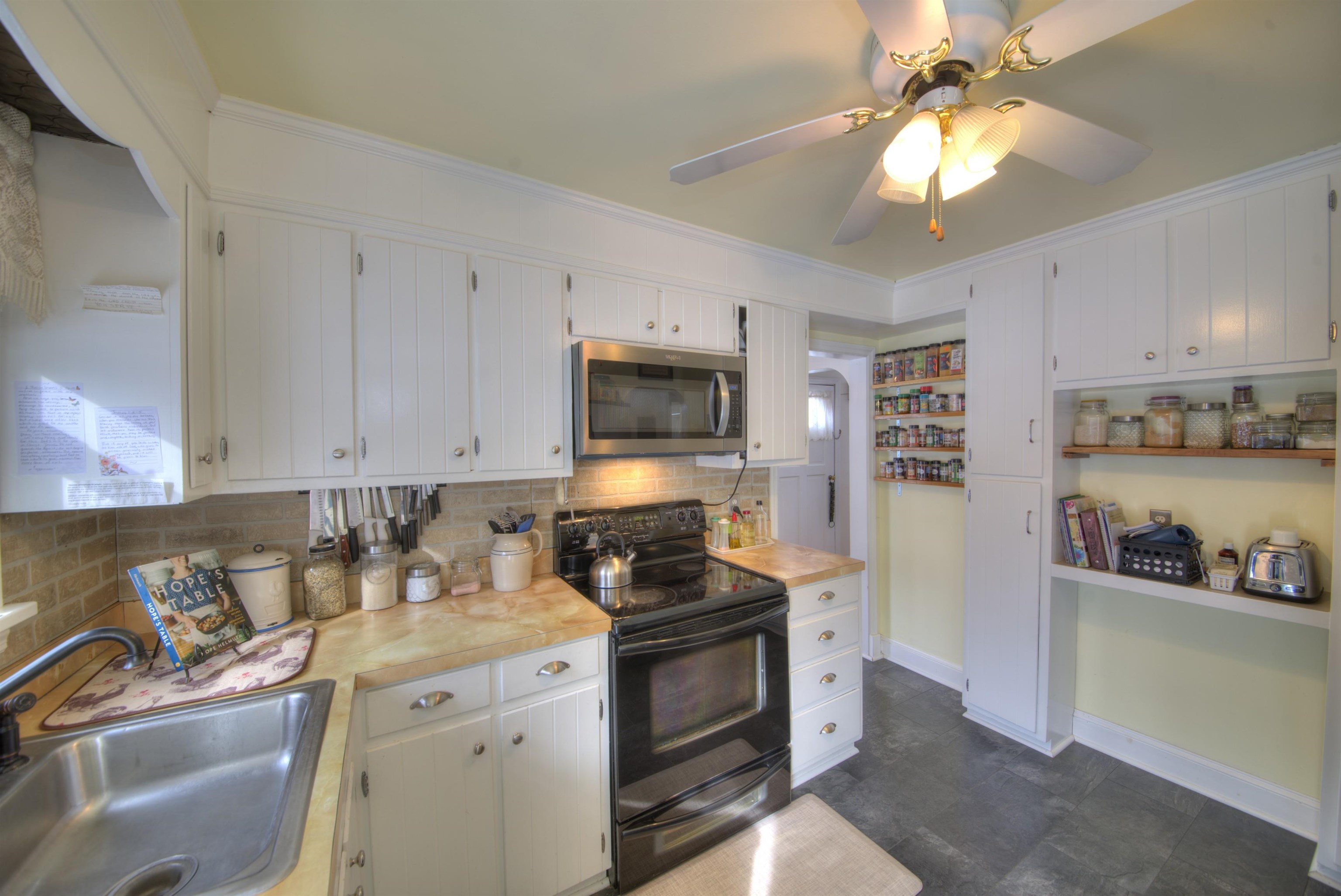 7011 South East Side Hwy