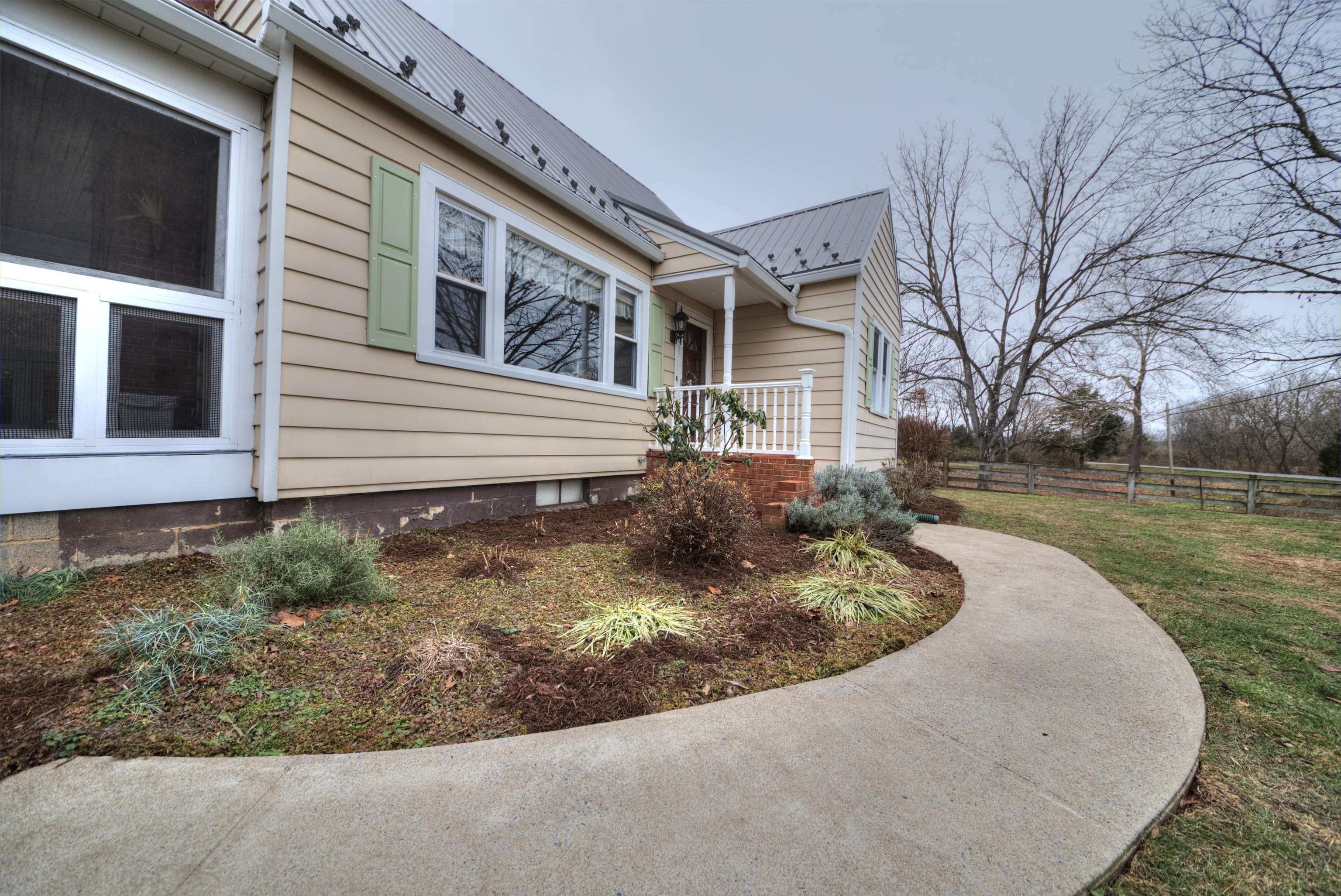 7011 South East Side Hwy