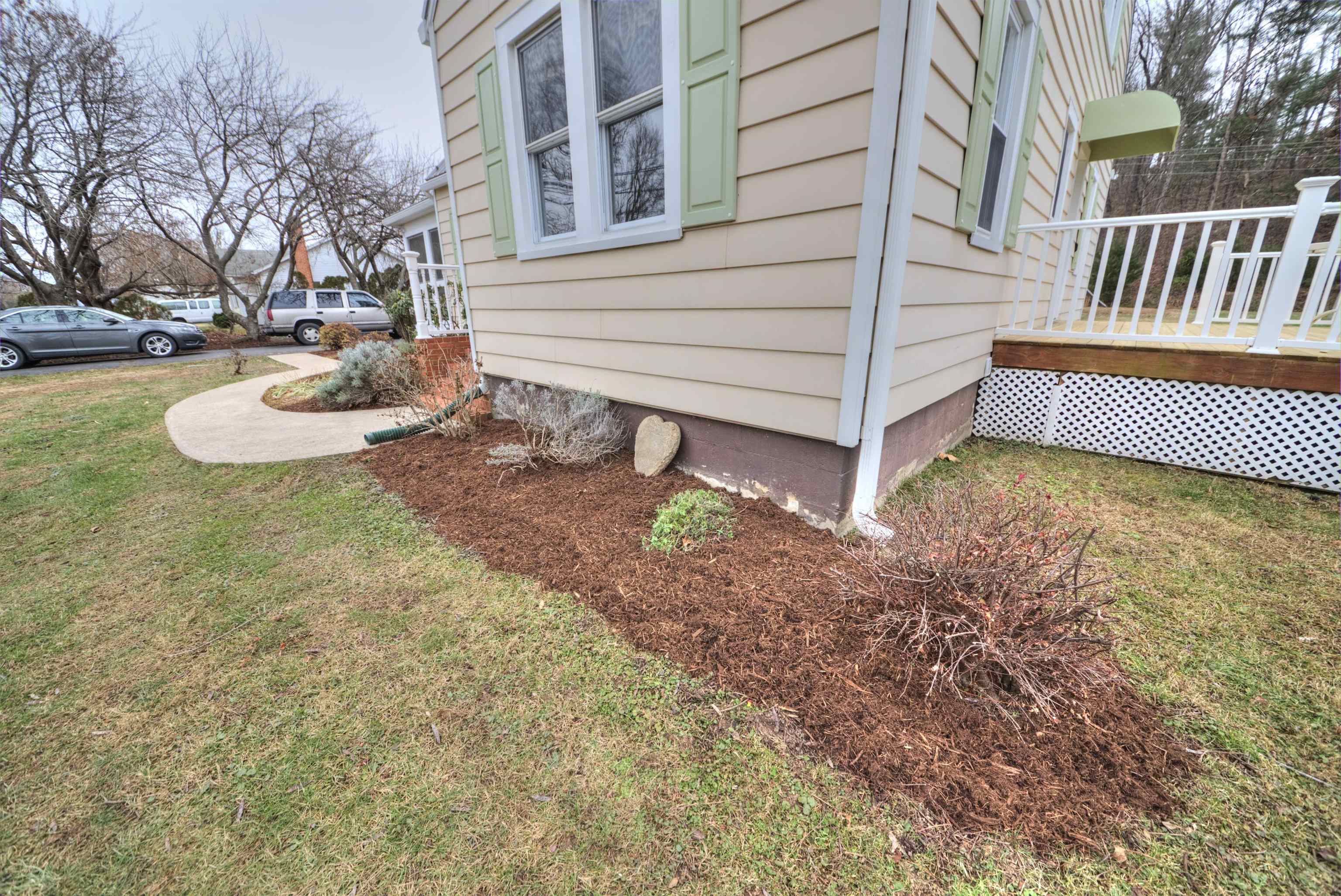 7011 South East Side Hwy