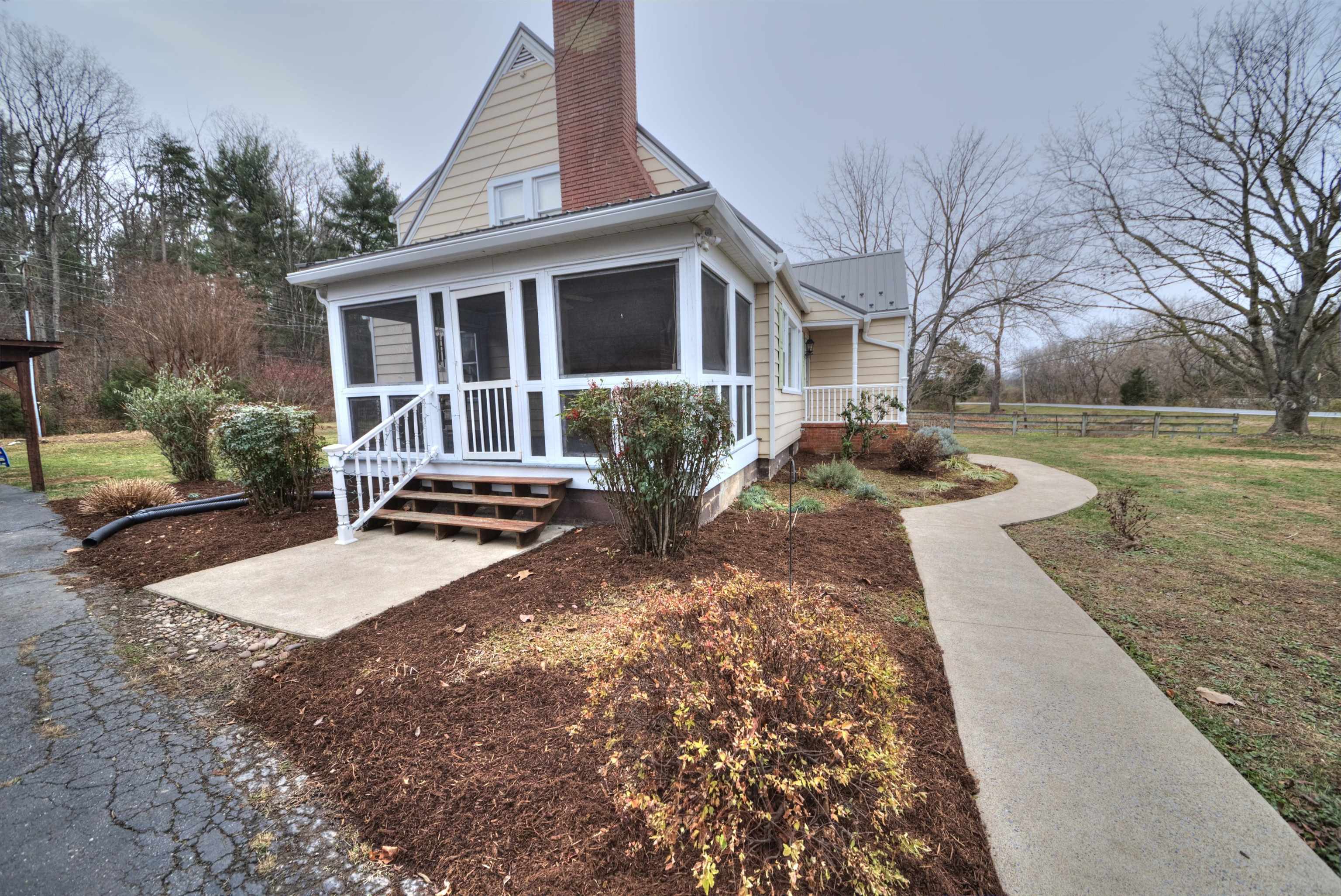 7011 South East Side Hwy