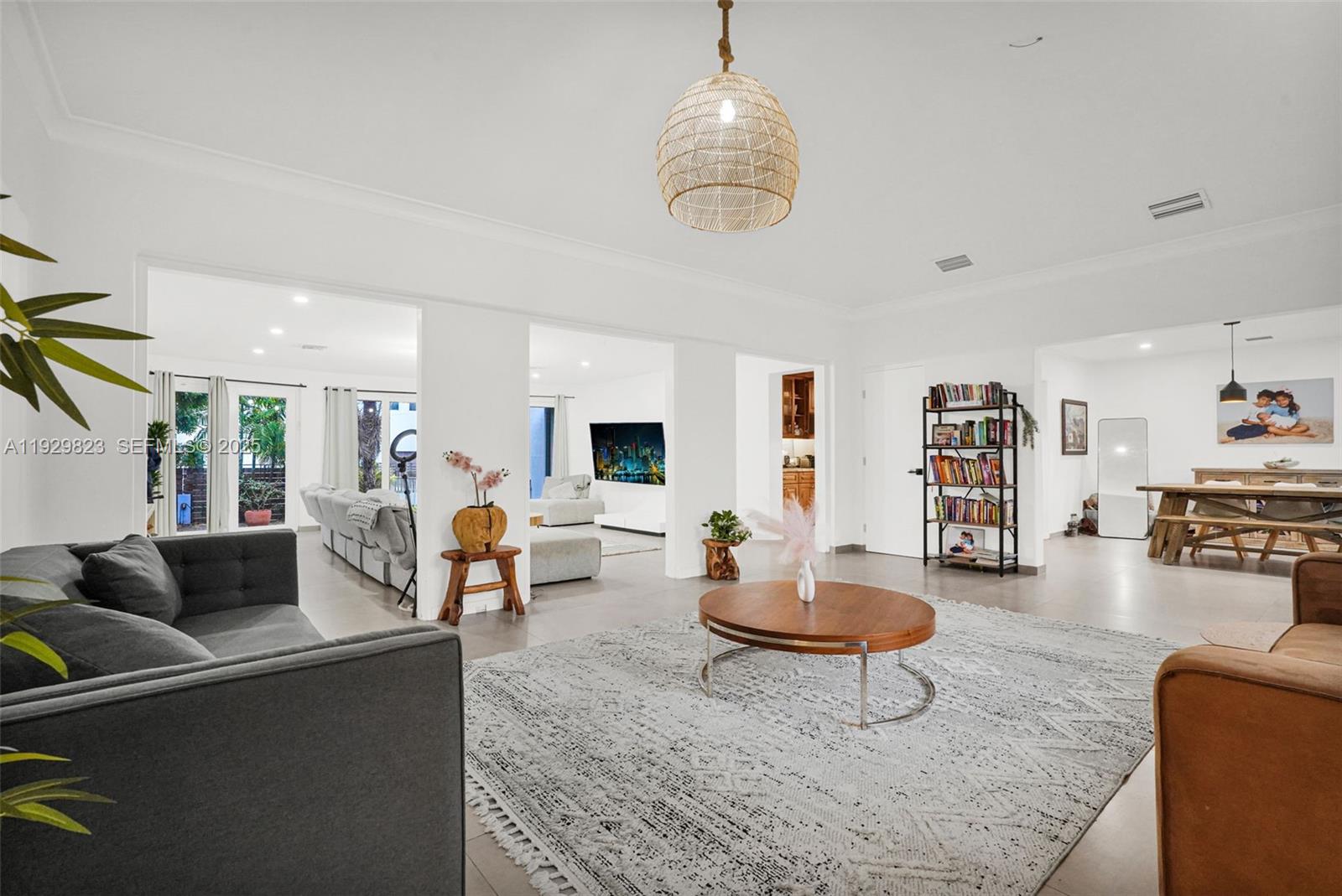 Hollywood Lakes Section