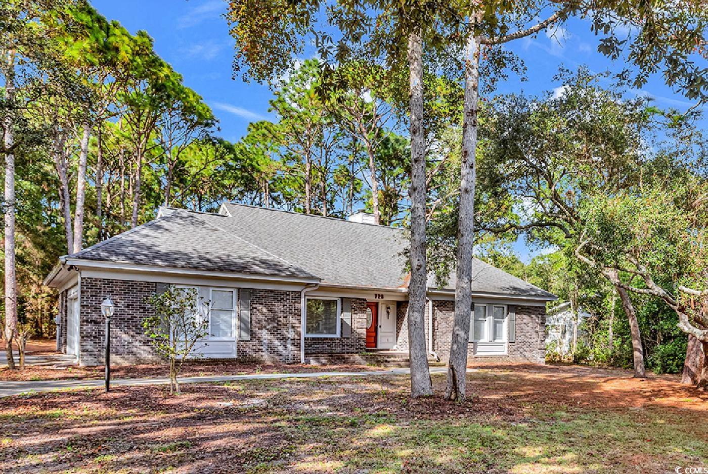 728 Crooked Oak Dr. Pawleys Island, SC 29585