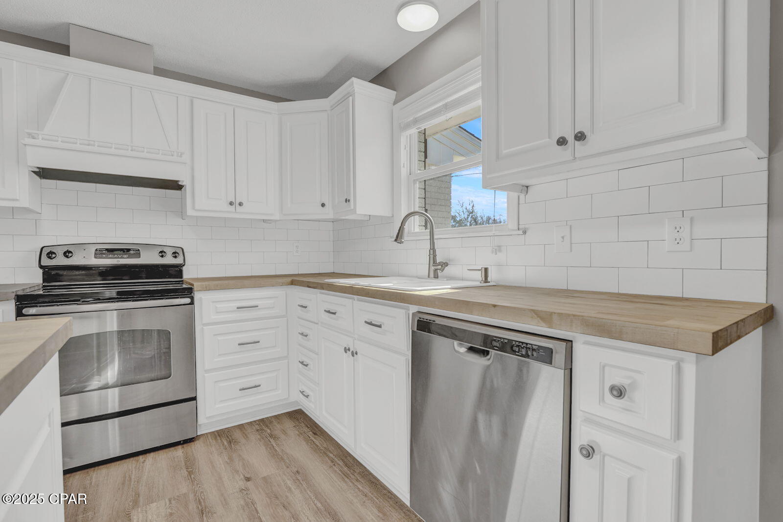 Image 14 For 1851 Airport Circle