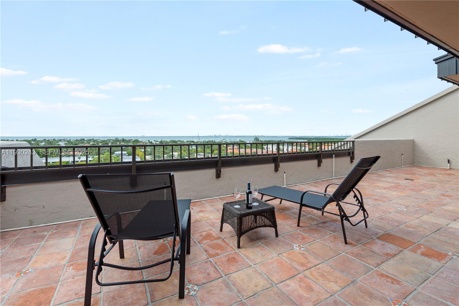 151 Crandon Blvd 841