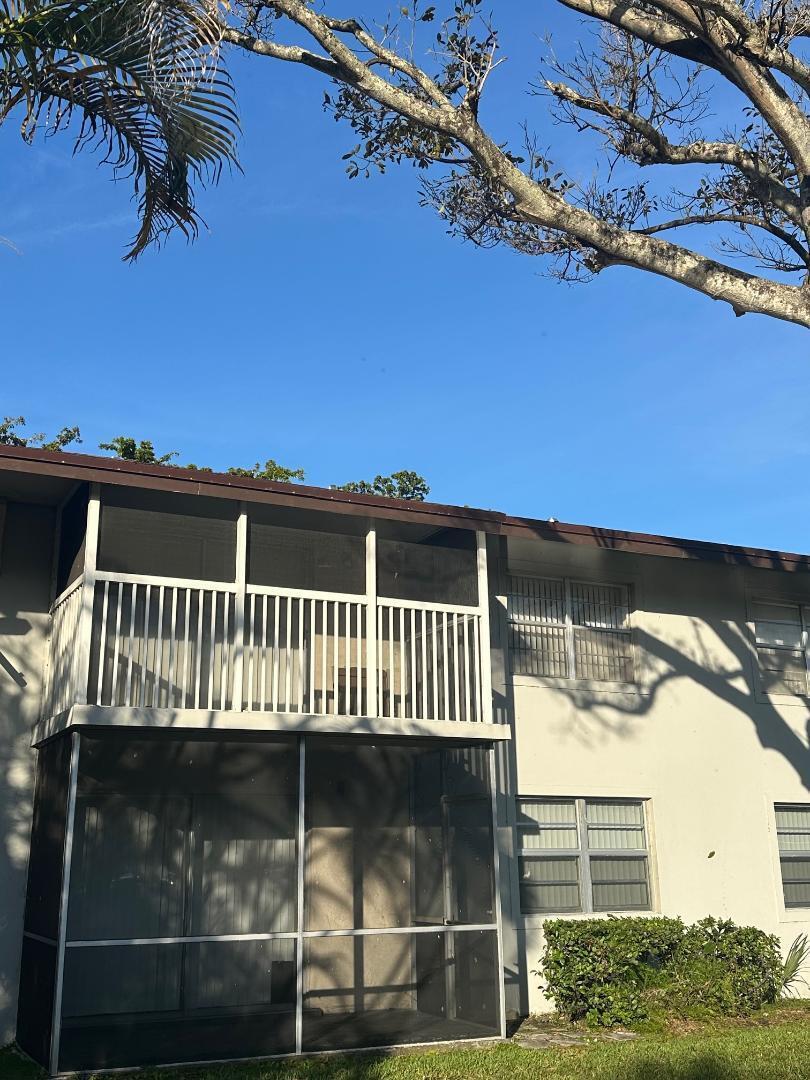 Laurels At Margate Condo