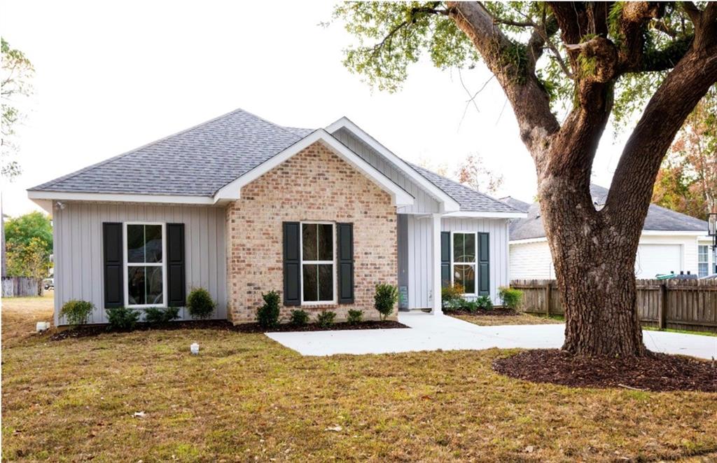 This new construction home is a generously sized open-concept living area, connecting the living room, dining space, and kitchen. Abundant natural light pours in through large windows, creating an airy and inviting atmosphere for entertaining or relaxing with family. This kitchen has quartz countertops, brand new stainless steel appliances, ample shaker cabinetry, and a convenient island for casual dining. Master bedroom, featuring a large walk-in closet and an en-suite bathroom tastefully designed with garden tub, stylish vanity . The home's energy-efficient construction, including high-efficiency HVAC system, insulated windows, LED lighting. Several New construction homes going up in the area. Great schools, Flood Zone C. agent owner