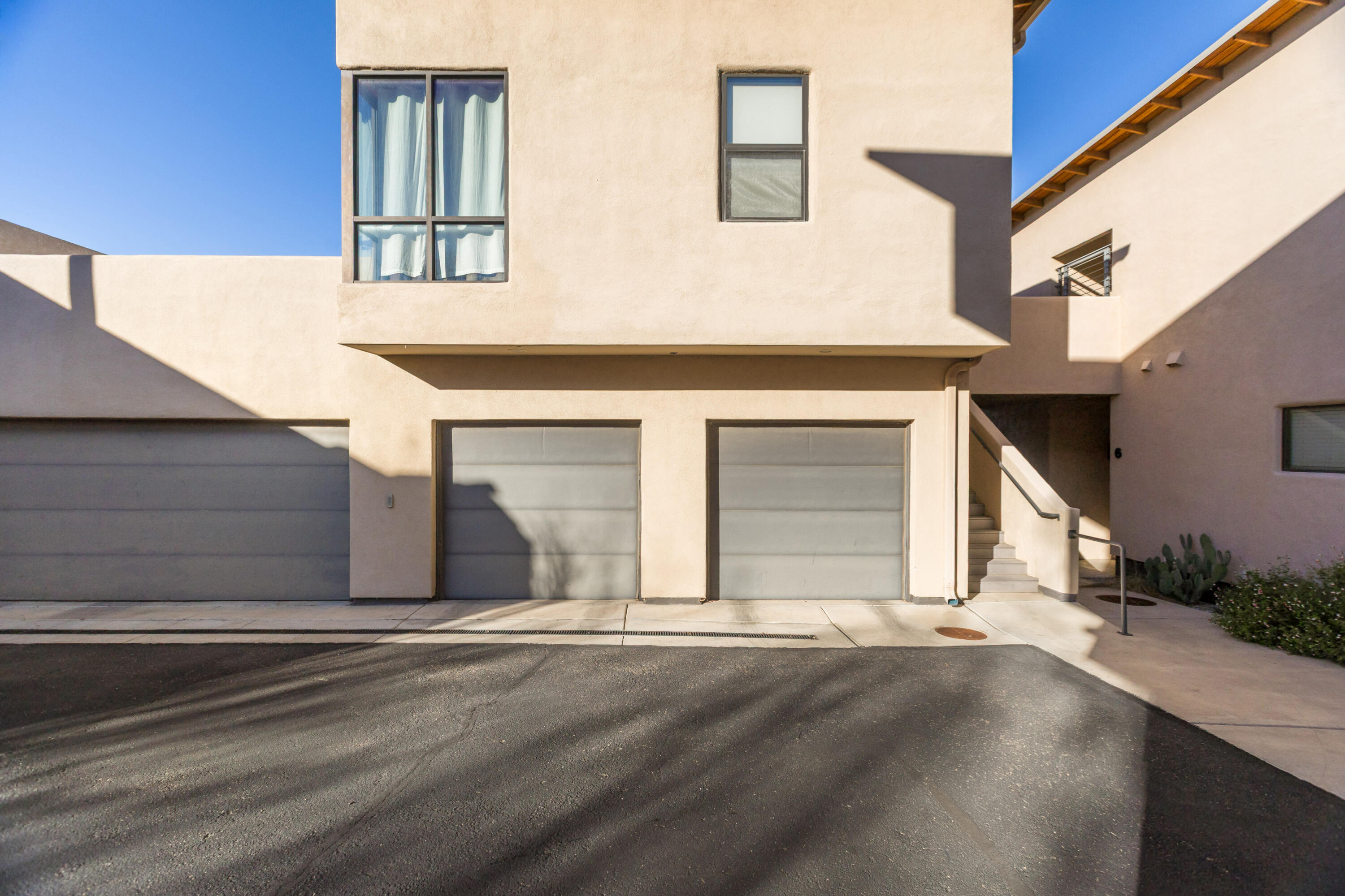 Homes for sale in Albuquerque, NM | 201 Aliso Dr Se #APT 9, Albuquerque, NM 87108 | MLS# 1095677