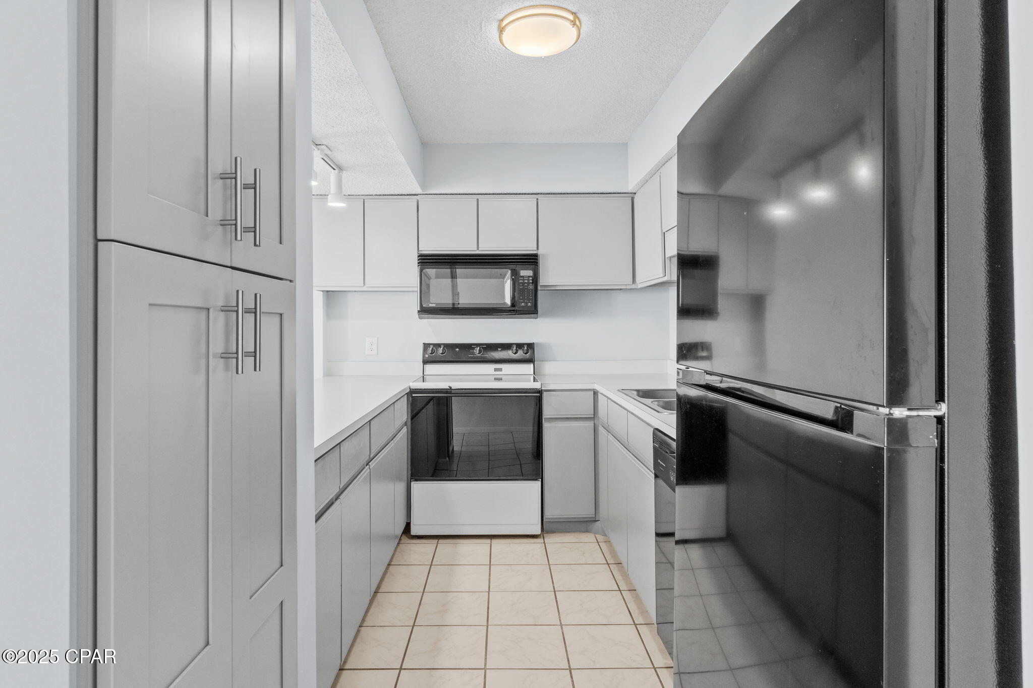 Image 20 For 324 Beach Drive 701