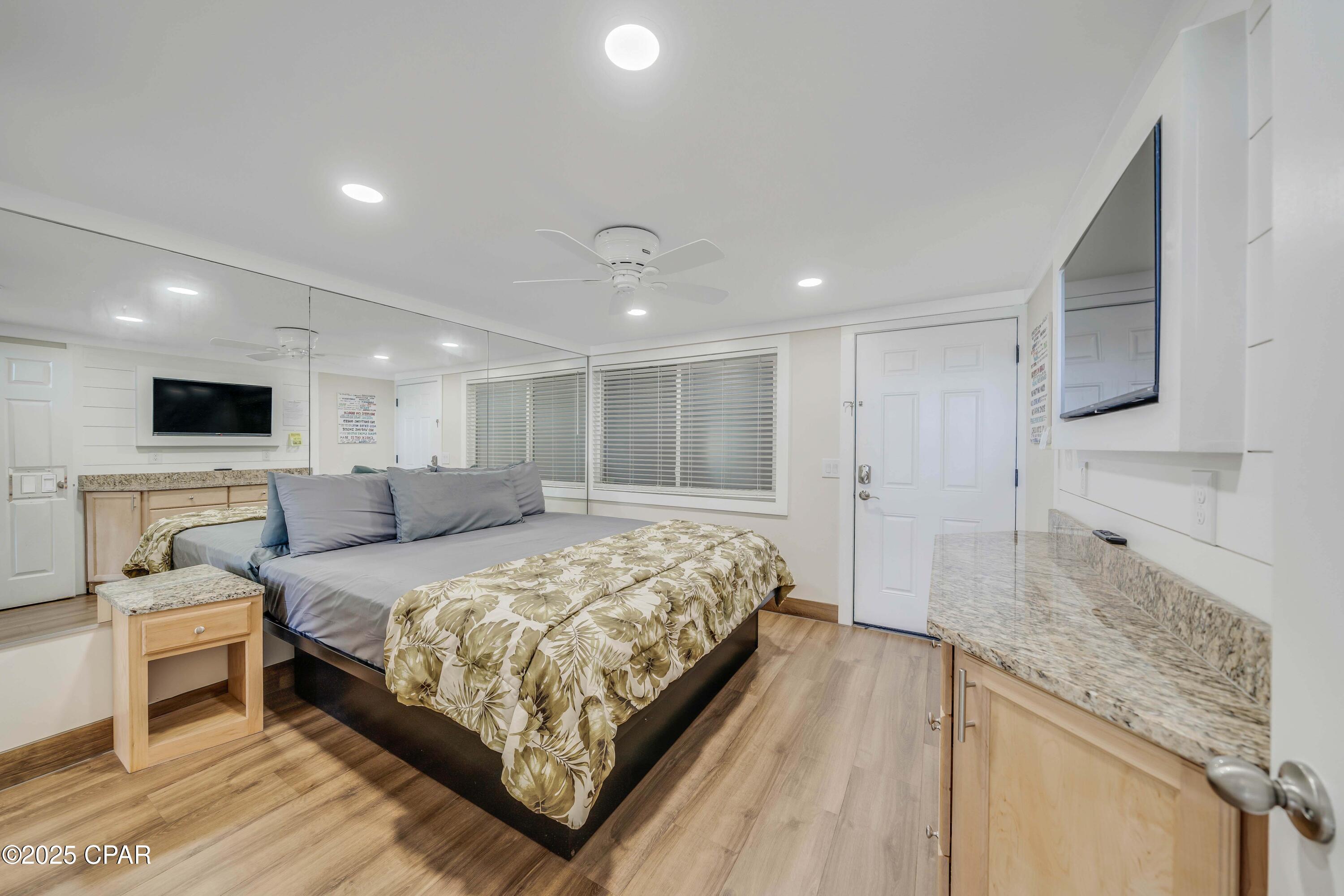 Image 5 For 15617 Front Beach Road 317 & 321