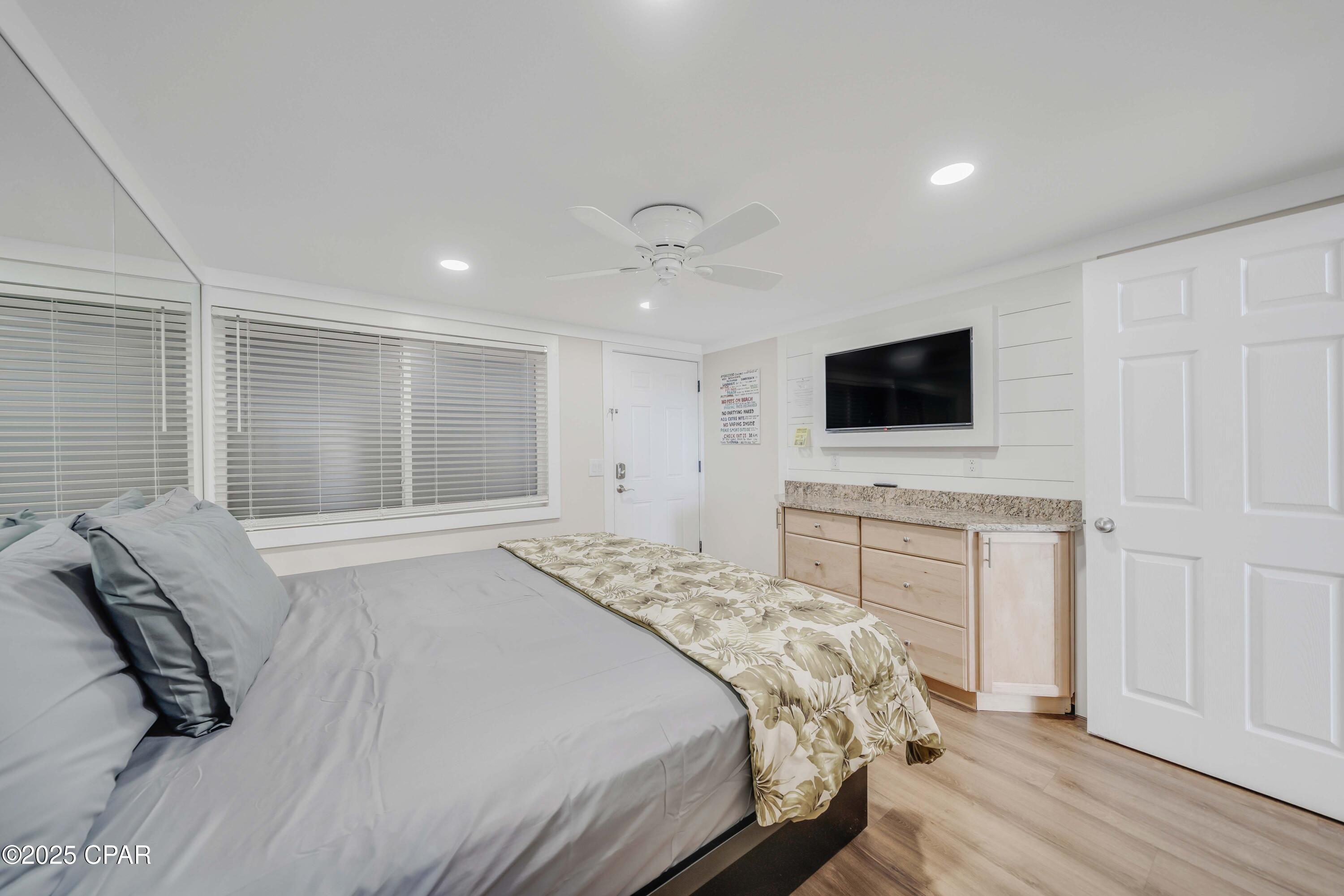 Image 6 For 15617 Front Beach Road 317 & 321