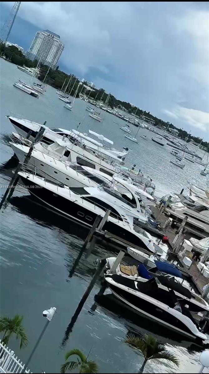 Bayshore Yacht & Tennis C