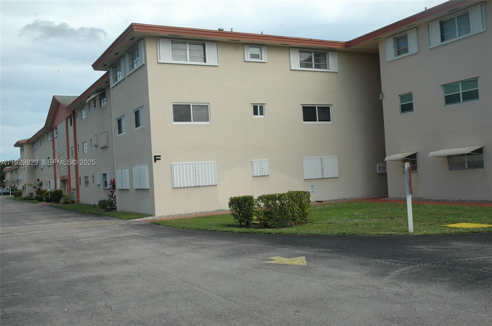 Beverly Hills Condo Numbe