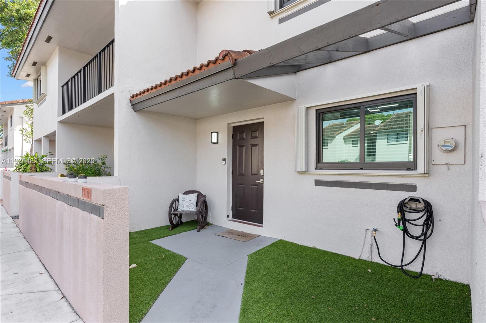 Kendall Lks E Lakeview Th