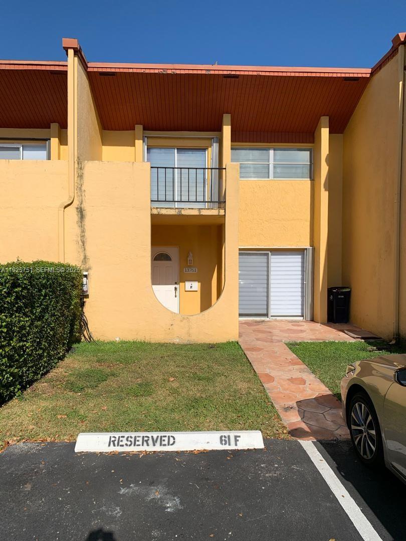 Taracoma Townhomes Condo