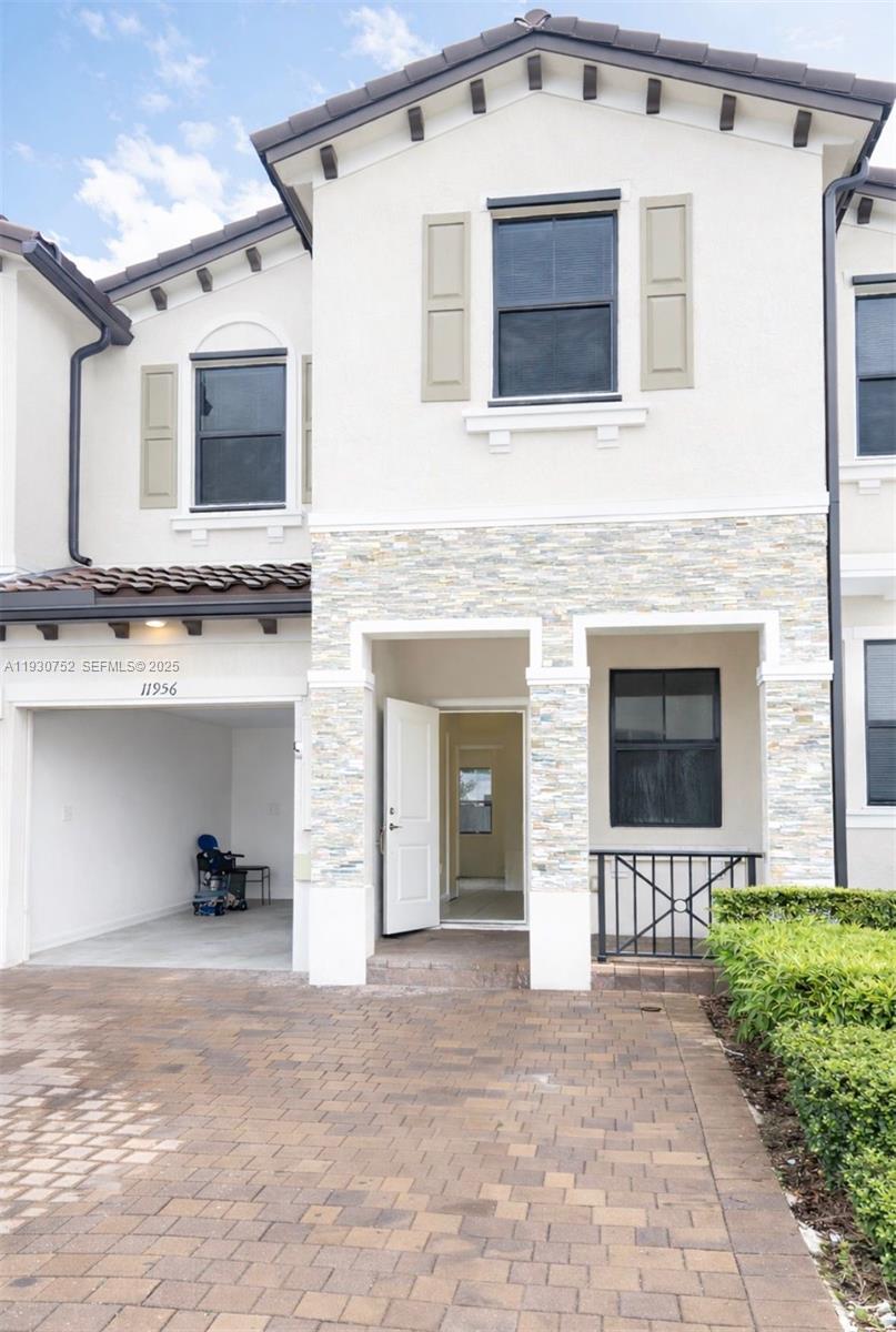 Silver Palm Residential H