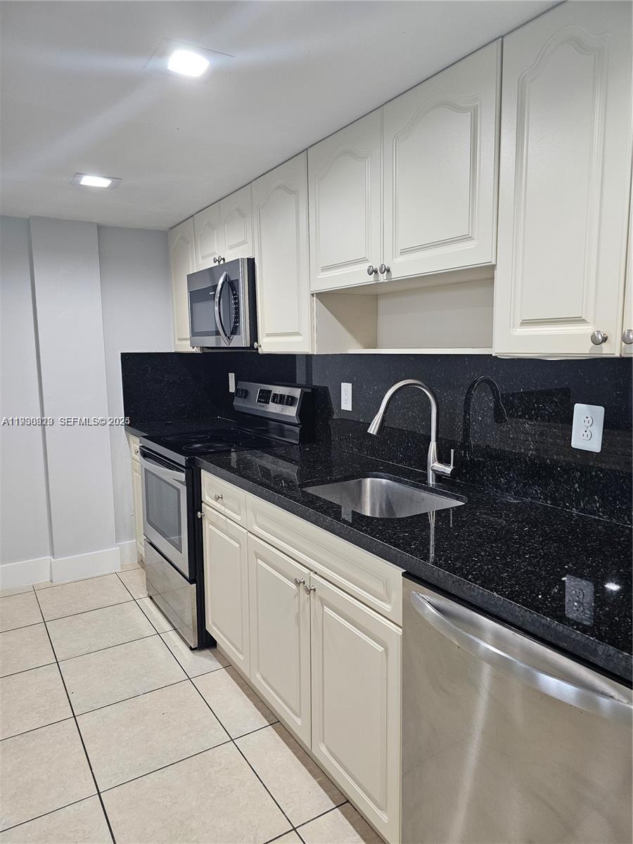 Coral Gate East Condo