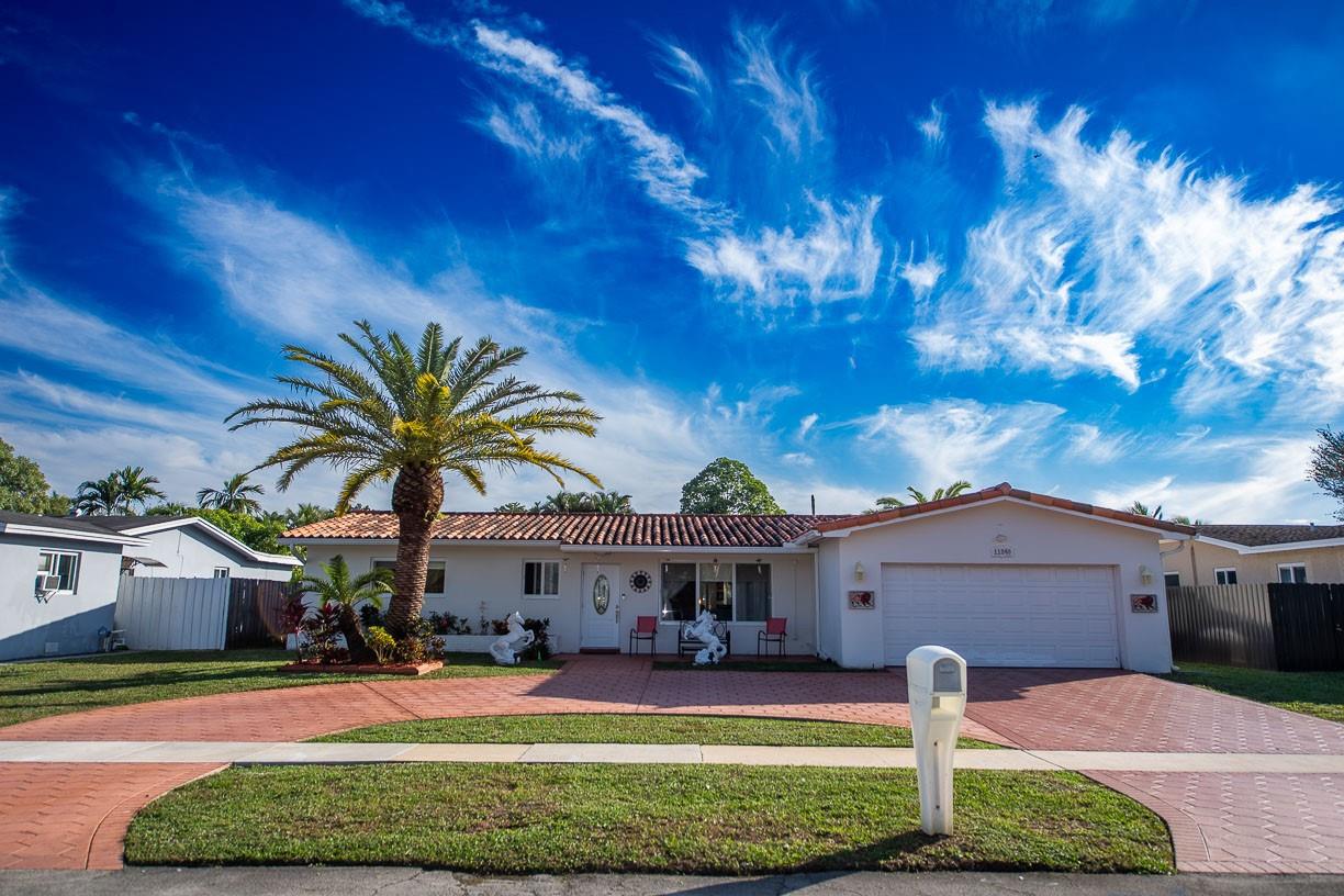 Pembroke Lakes Sec 5 94-1