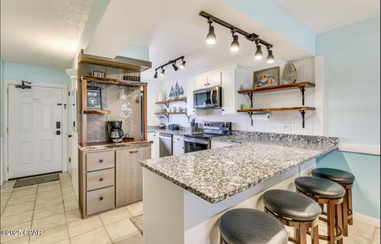 Image 4 For 5801 Thomas Drive 616