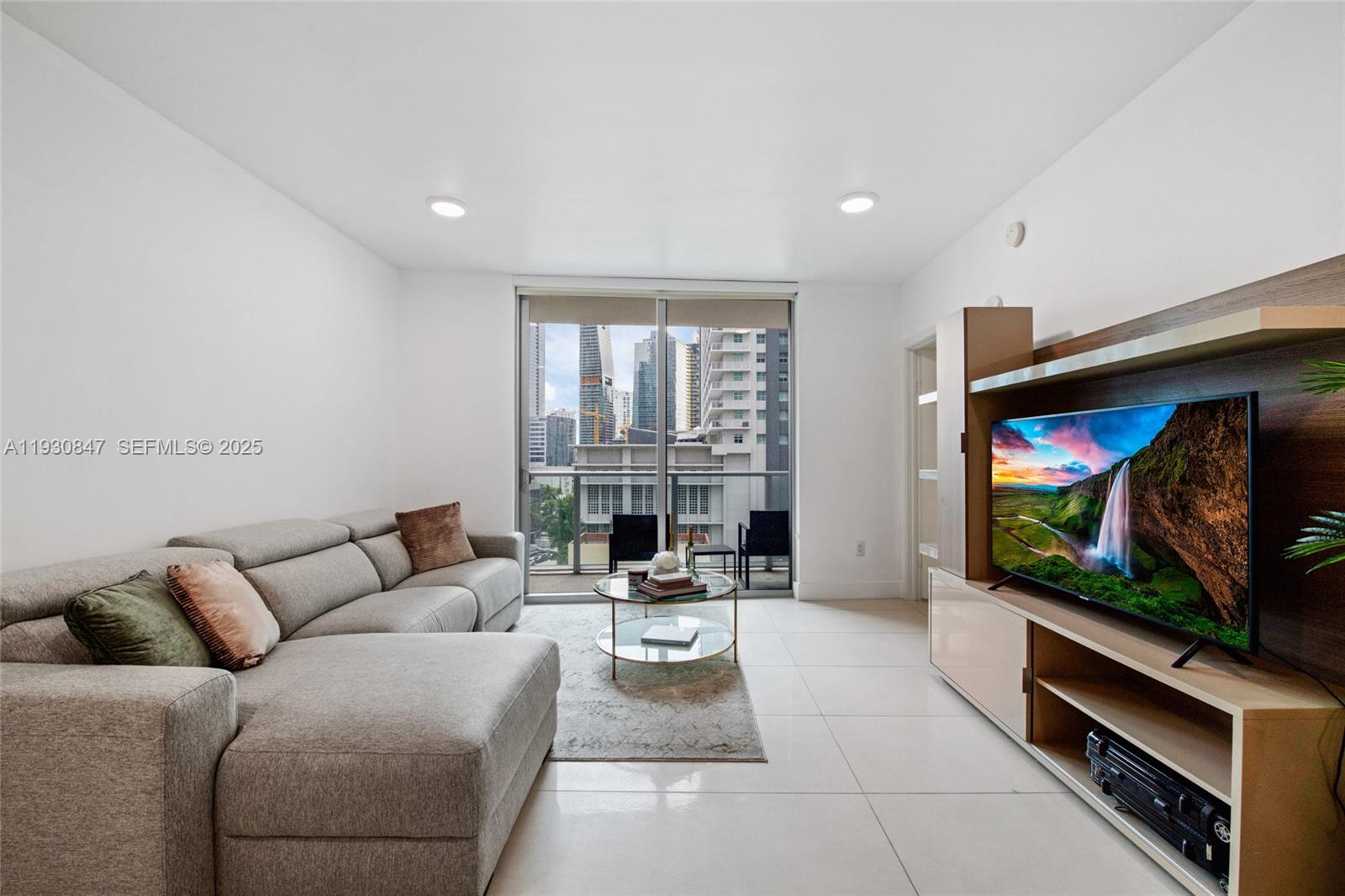 Apartamento para Alugar em Miami, FL