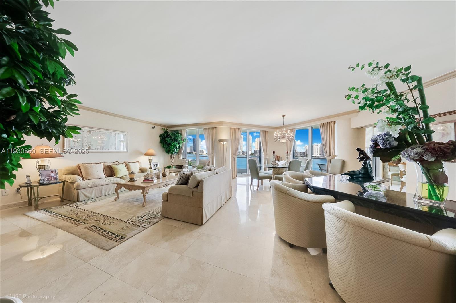 Condo for Sale in Aventura, FL